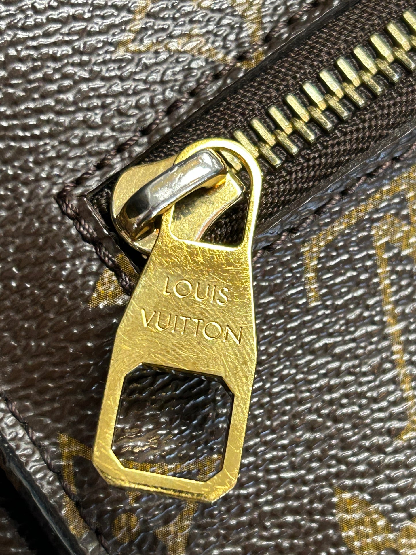 Crossbody Luxury Designer By Louis Vuitton In Brown, Size:Small