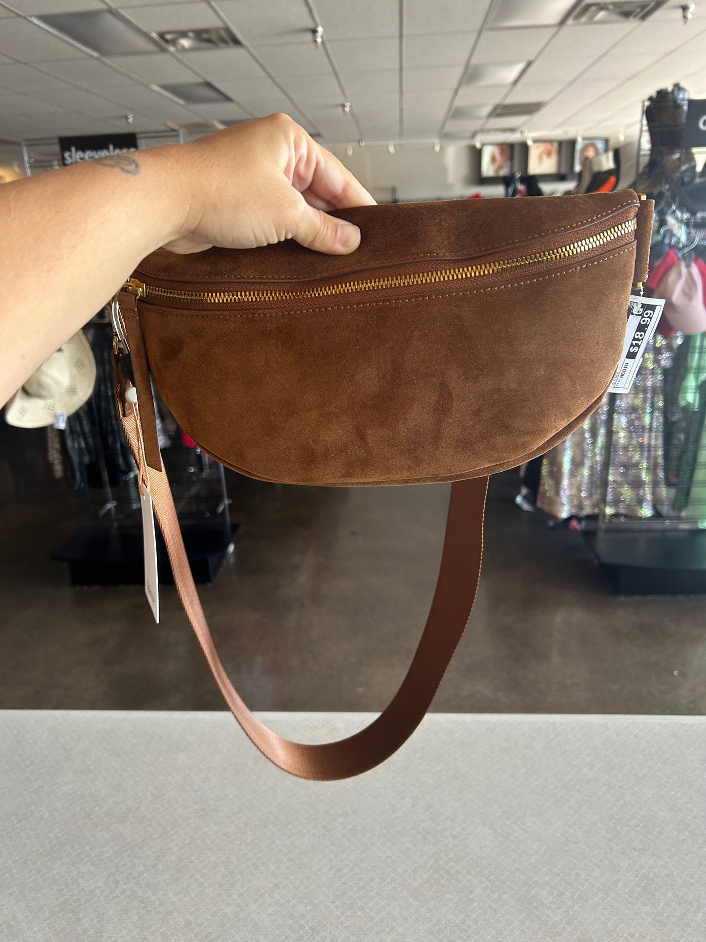 Belt Bag By Clothes Mentor In Brown, Size:Medium