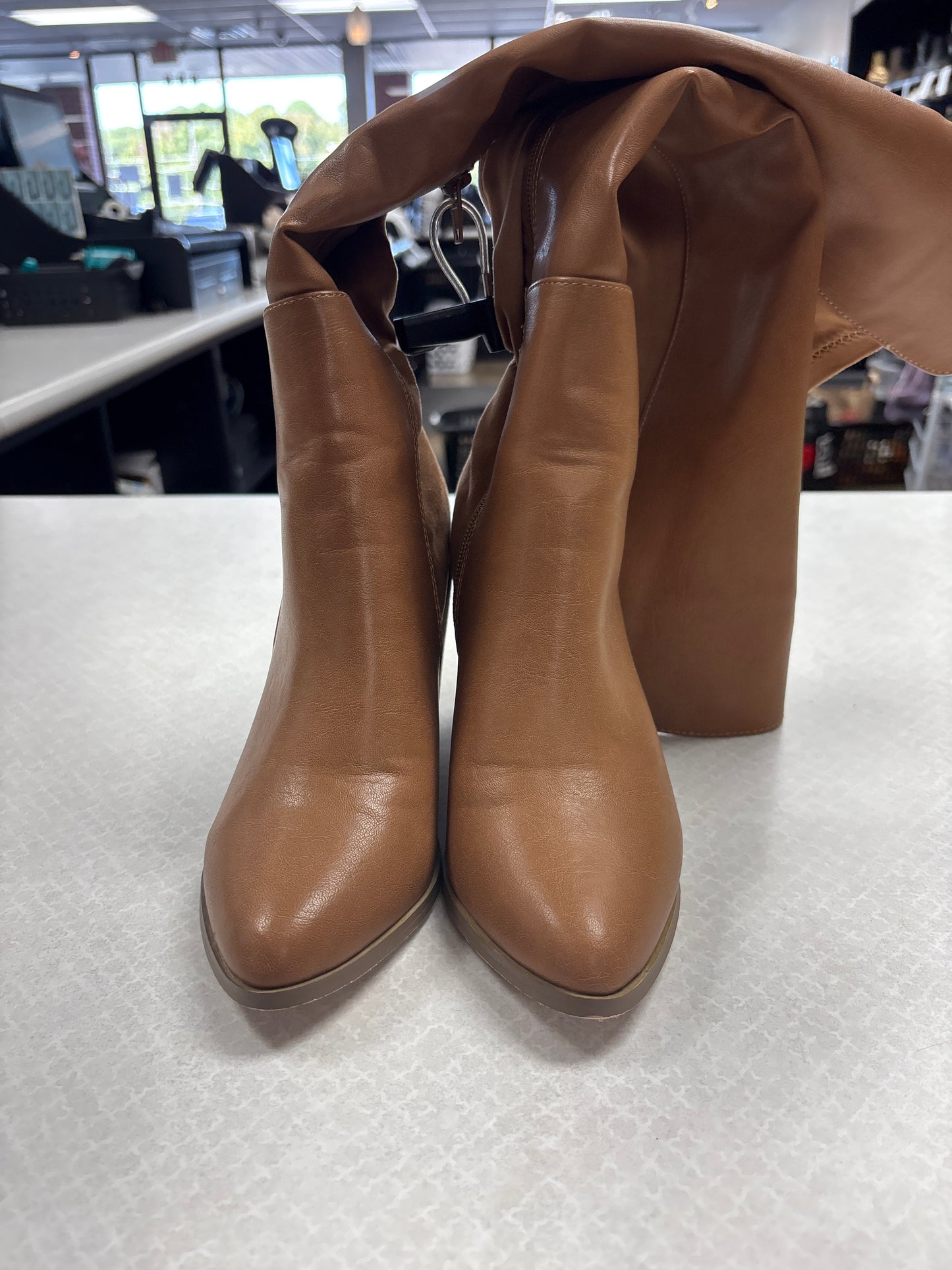 Boots Knee Heels By Clothes Mentor In Tan, Size:6