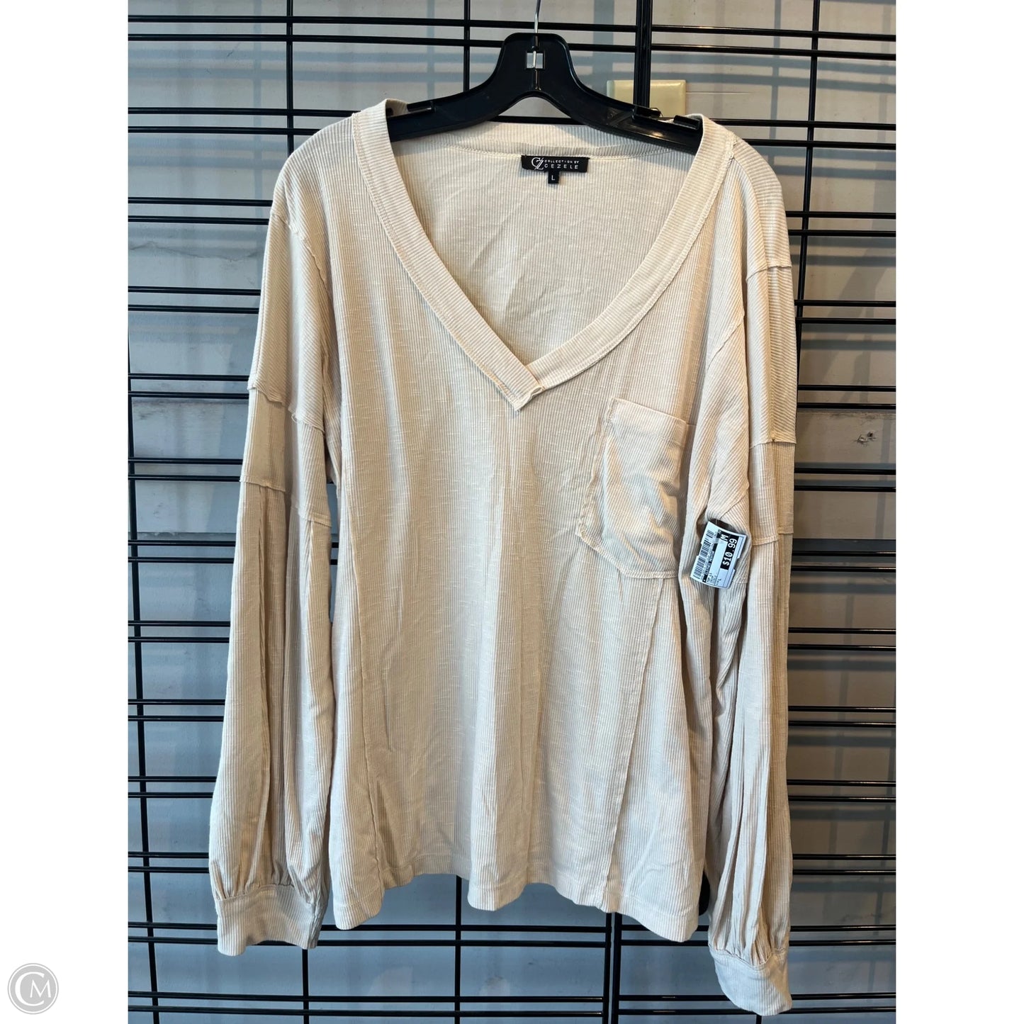 Top Long Sleeve By Clothes Mentor In Cream, Size: L