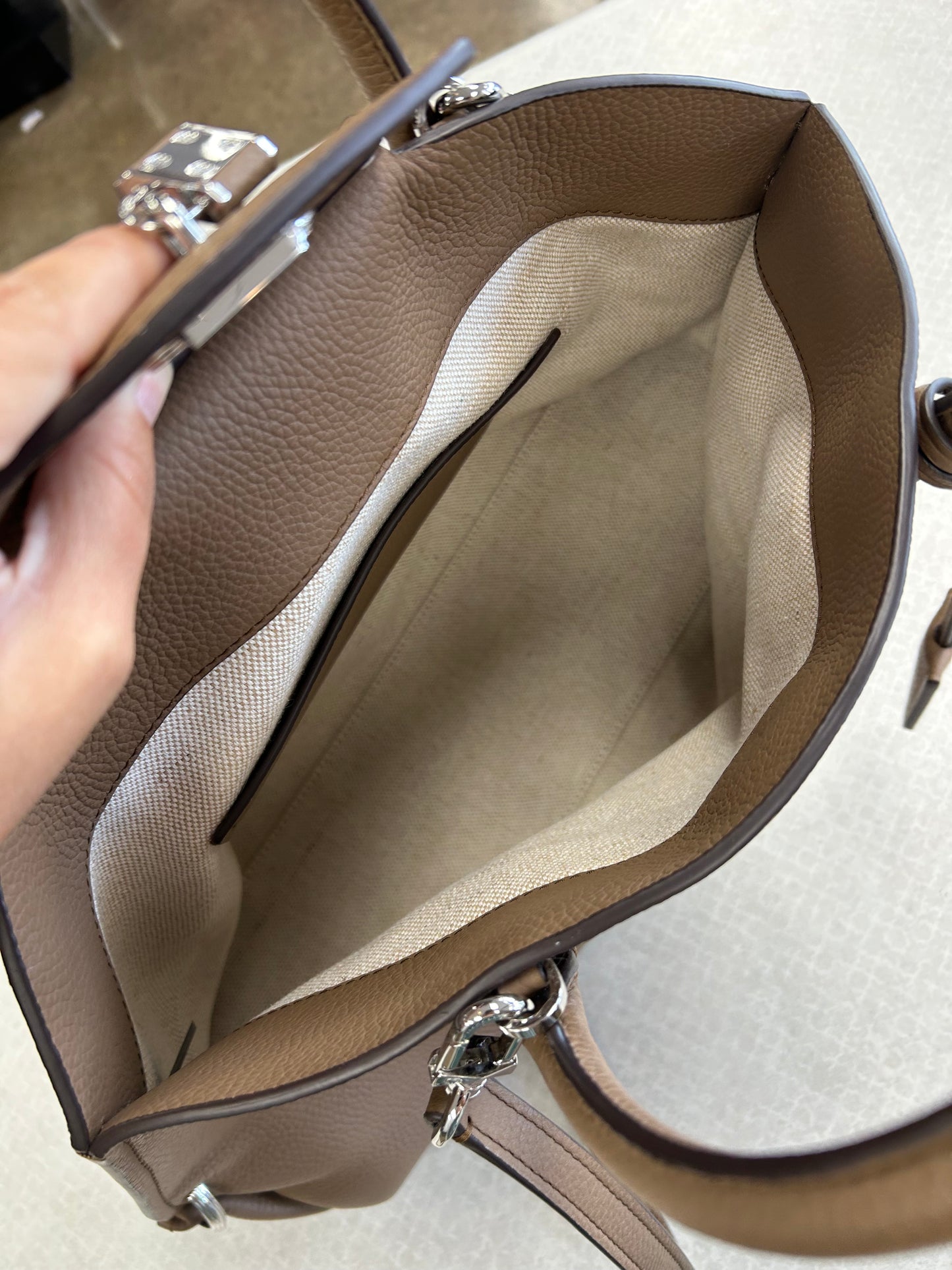 Handbag Designer By Michael Kors In Brown, Size:Large