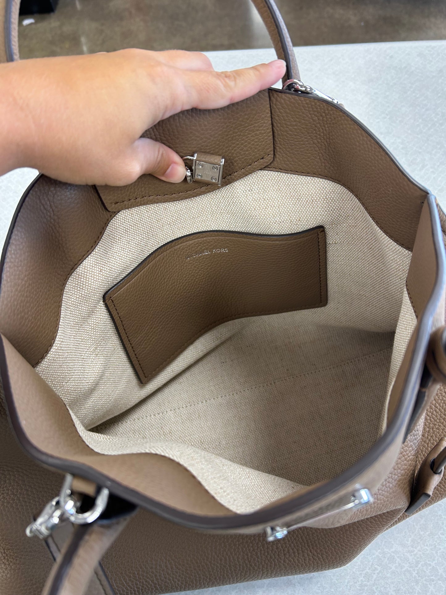 Handbag Designer By Michael Kors In Brown, Size:Large