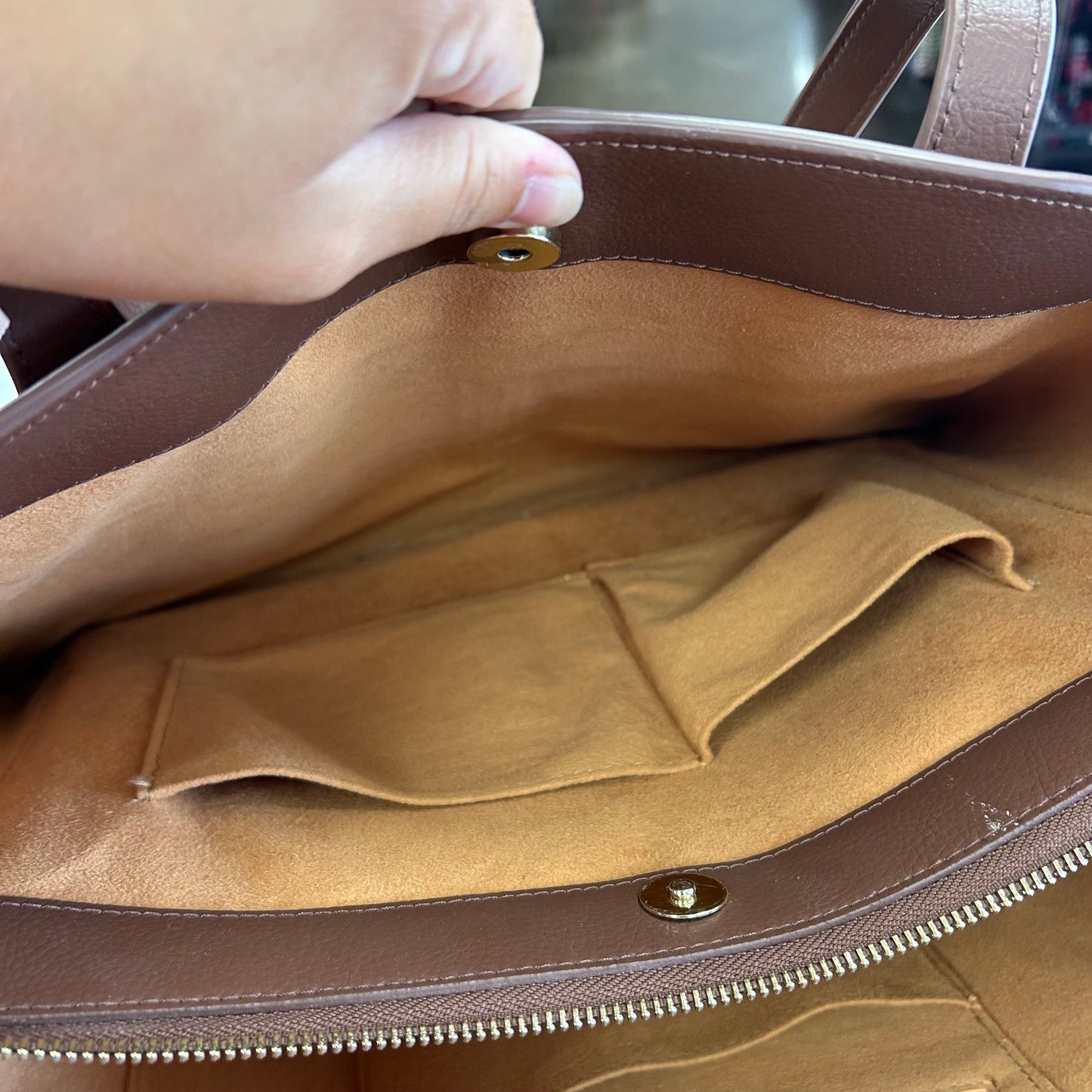 Handbag By Clothes Mentor In Tan, Size:Large