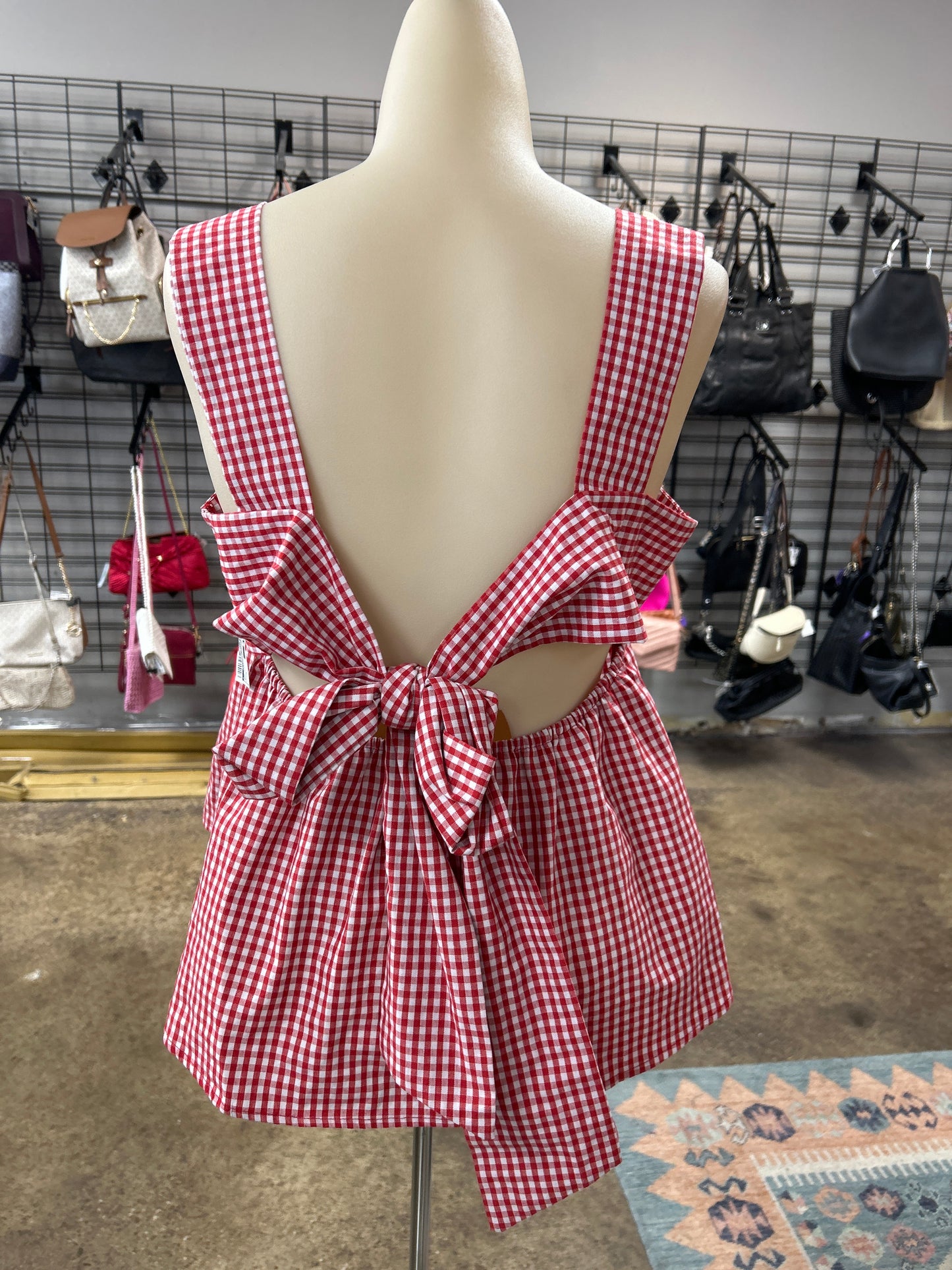 Top Sleeveless By Clothes Mentor In Red & White, Size:M