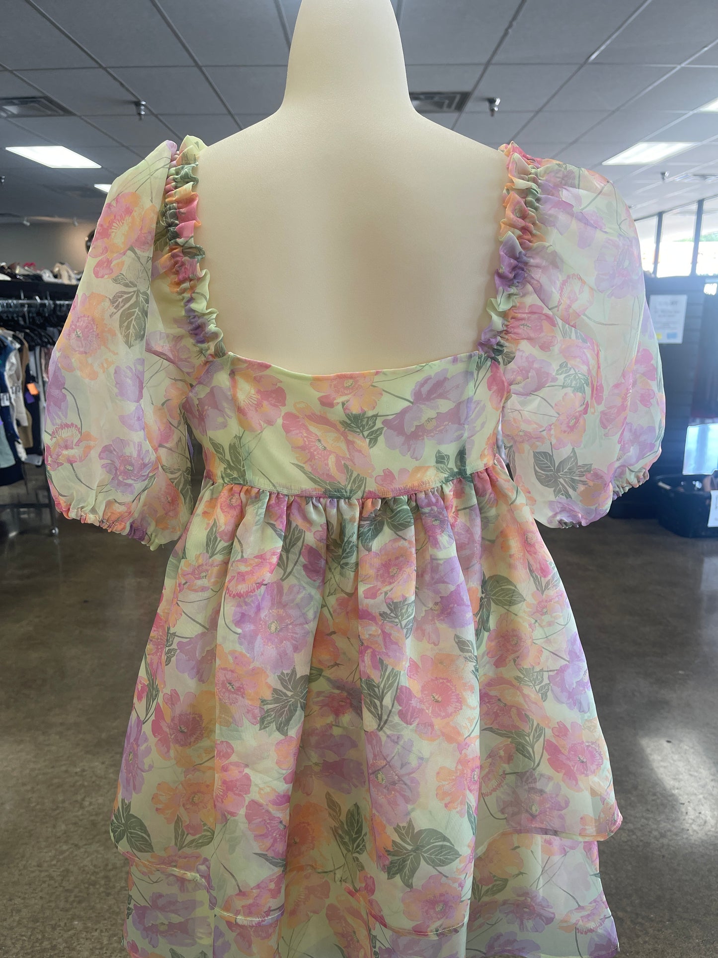 DRESS CASUAL SHORT by CHELSEA AND VIOLET In FLORAL PRINT, Size: S