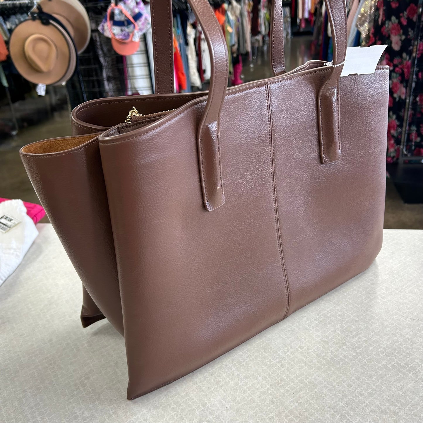 Handbag By Clothes Mentor In Tan, Size:Large