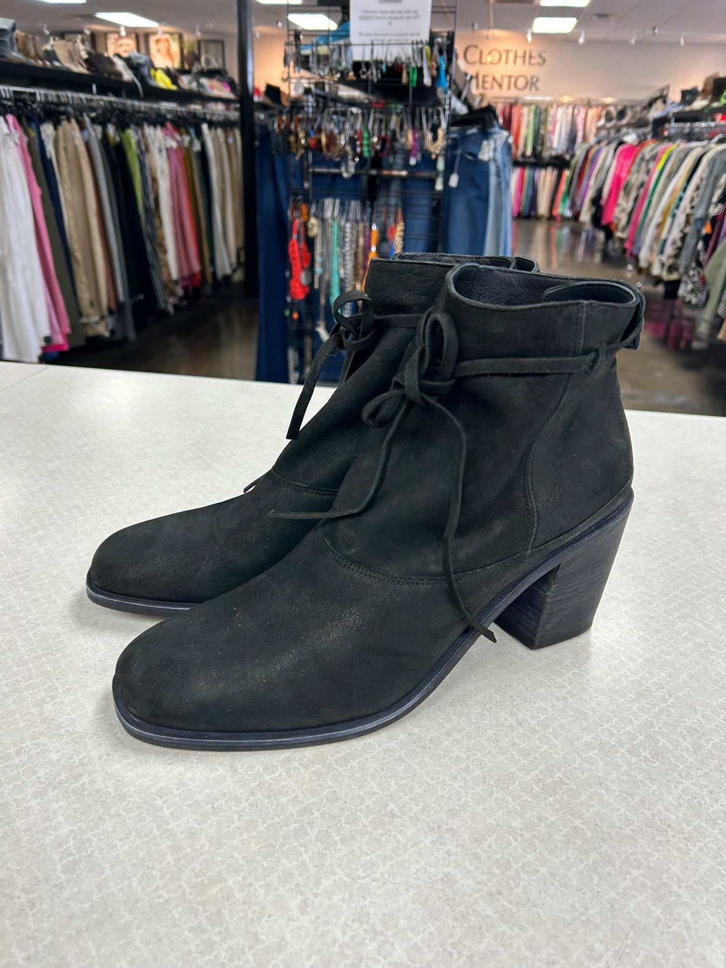 Boots Ankle Heels By Cma In Black, Size:11