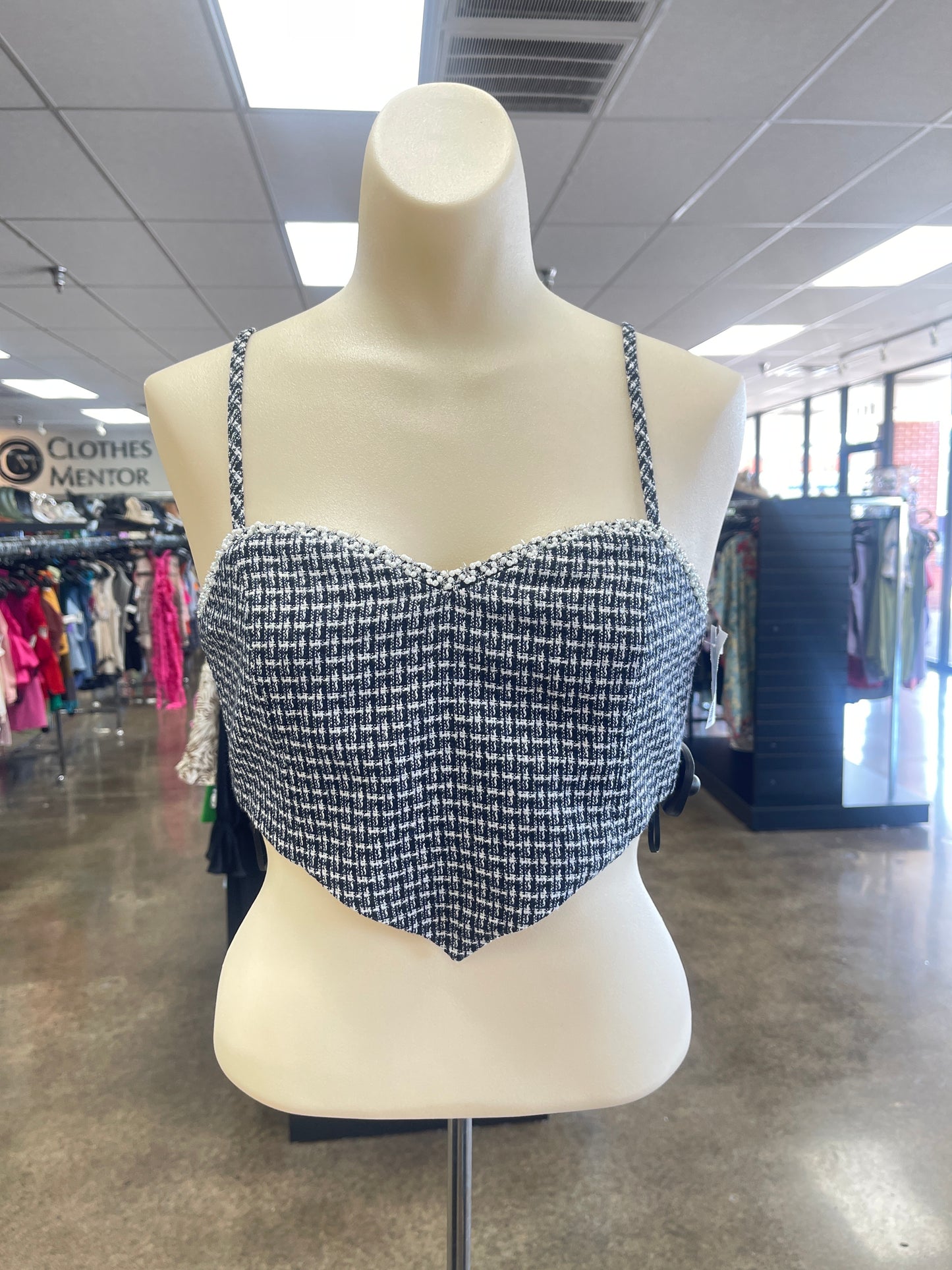 Top Sleeveless By Clothes Mentor In Black & White, Size:S