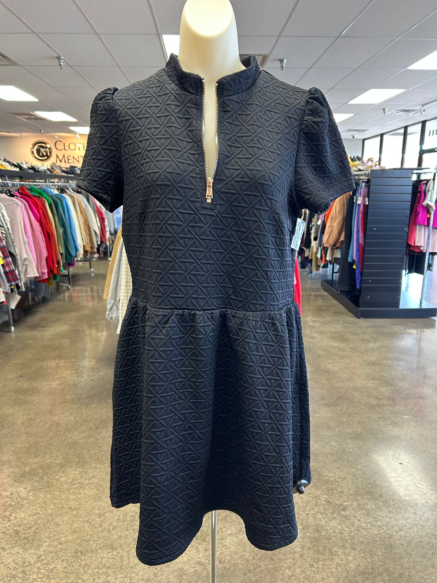 Dress Casual Short By Clothes Mentor In Black, Size:M