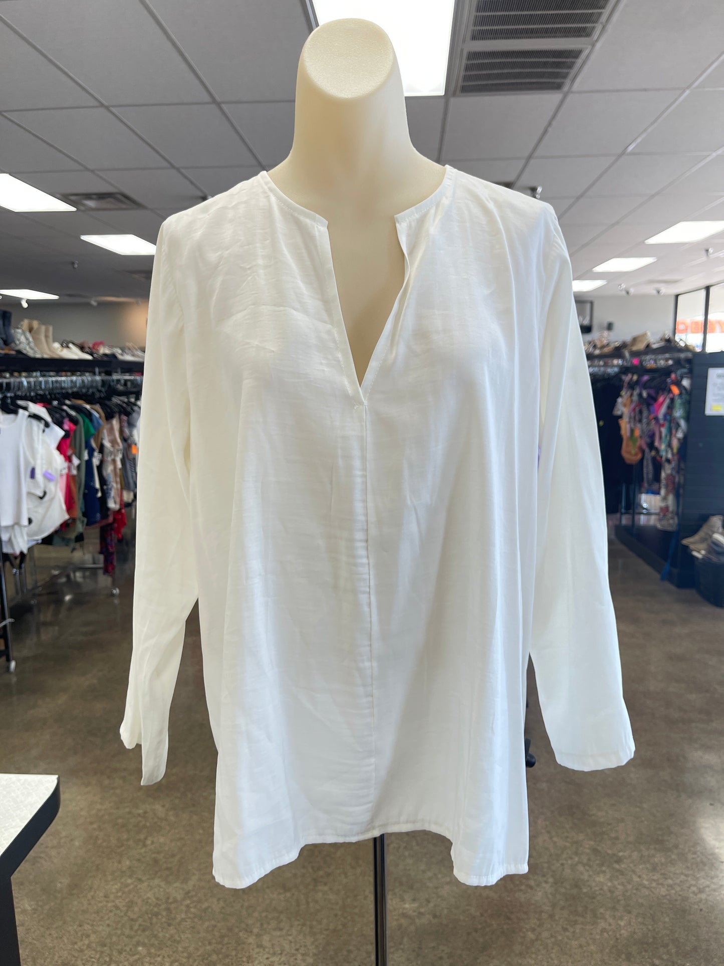 Top Ls By Clothes Mentor In White, Size:Osfm
