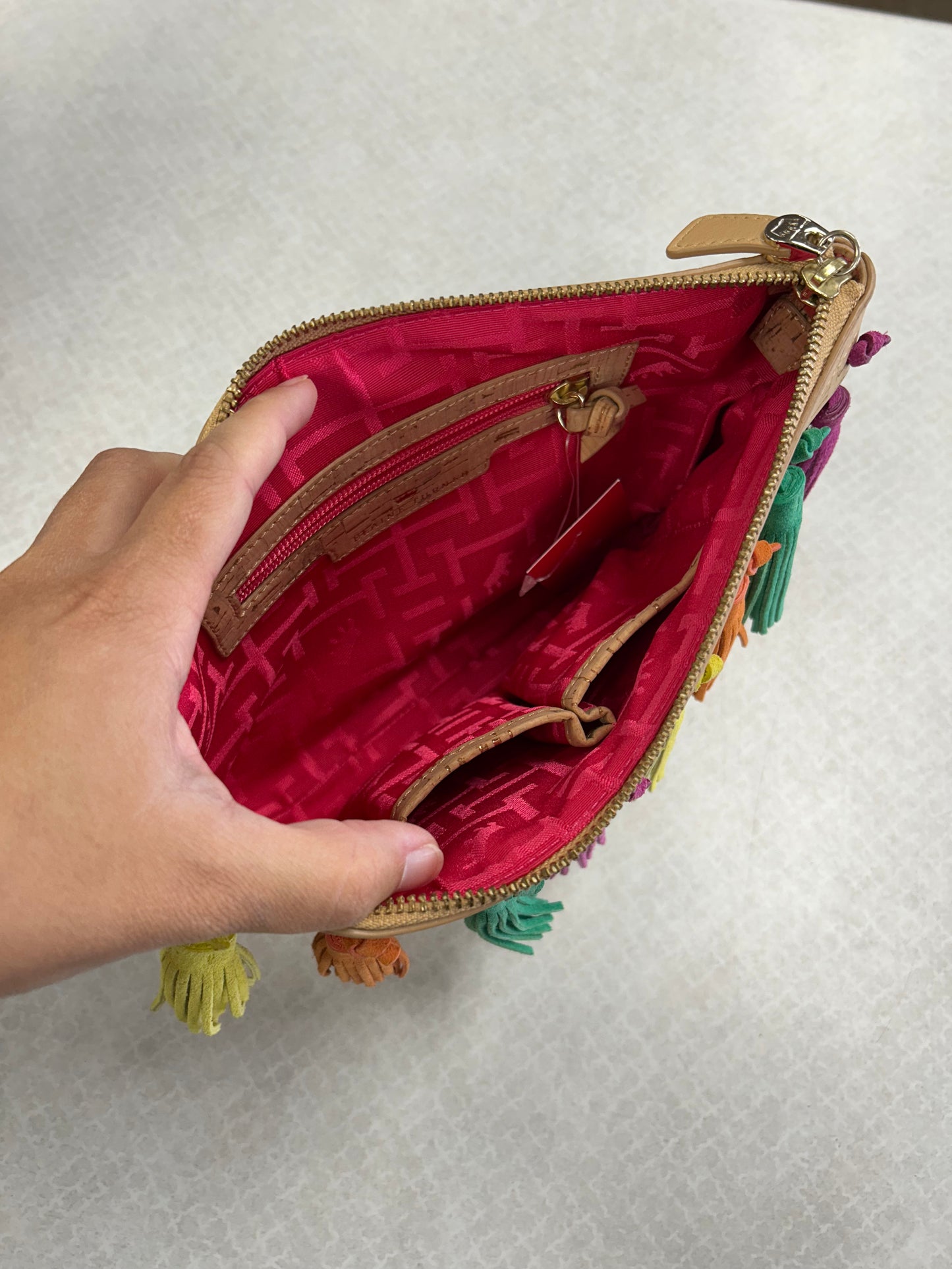 Clutch By Clothes Mentor In Tan, Size:Medium