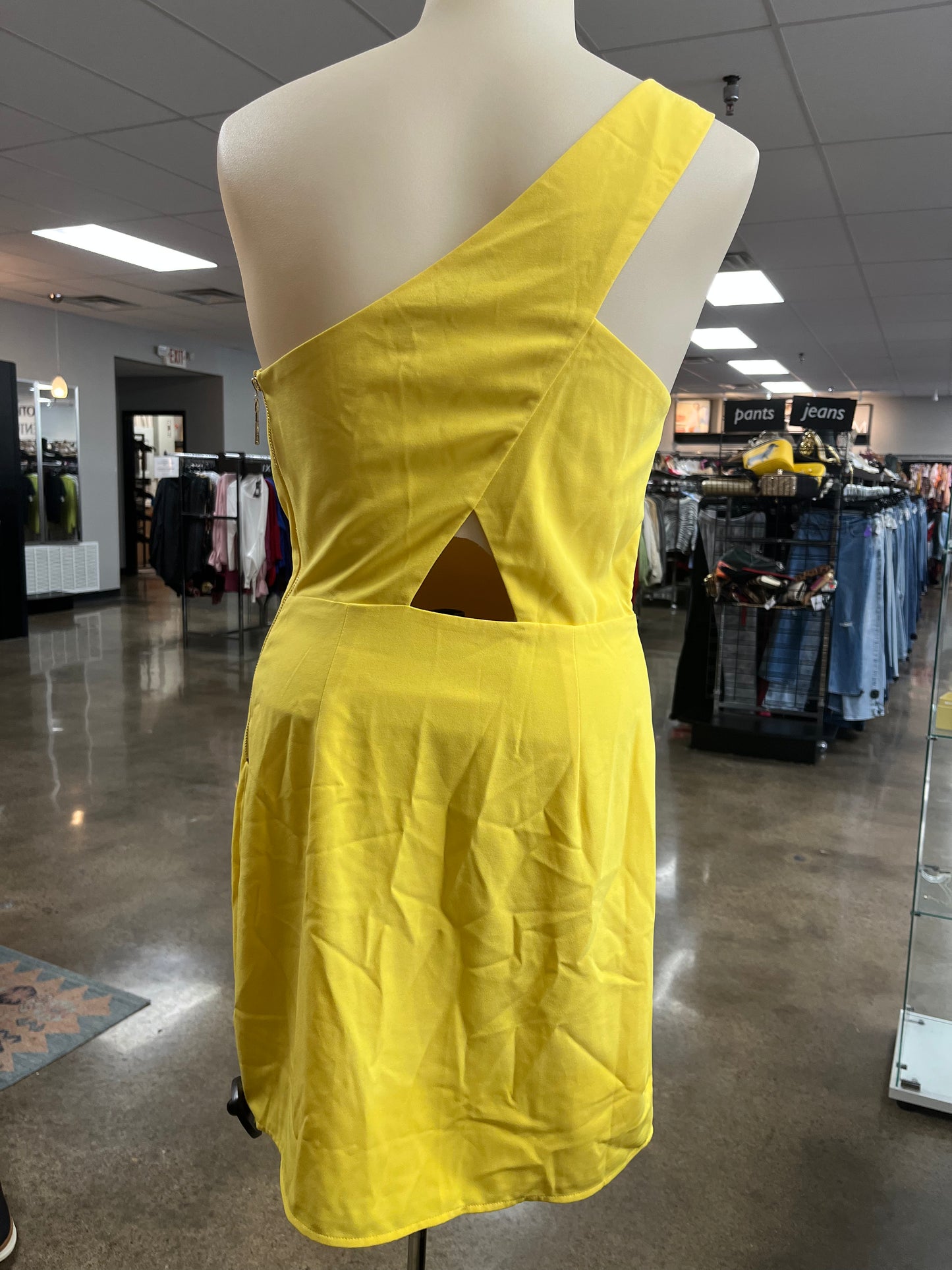 Dress Casual Short By Clothes Mentor In Yellow, Size:S