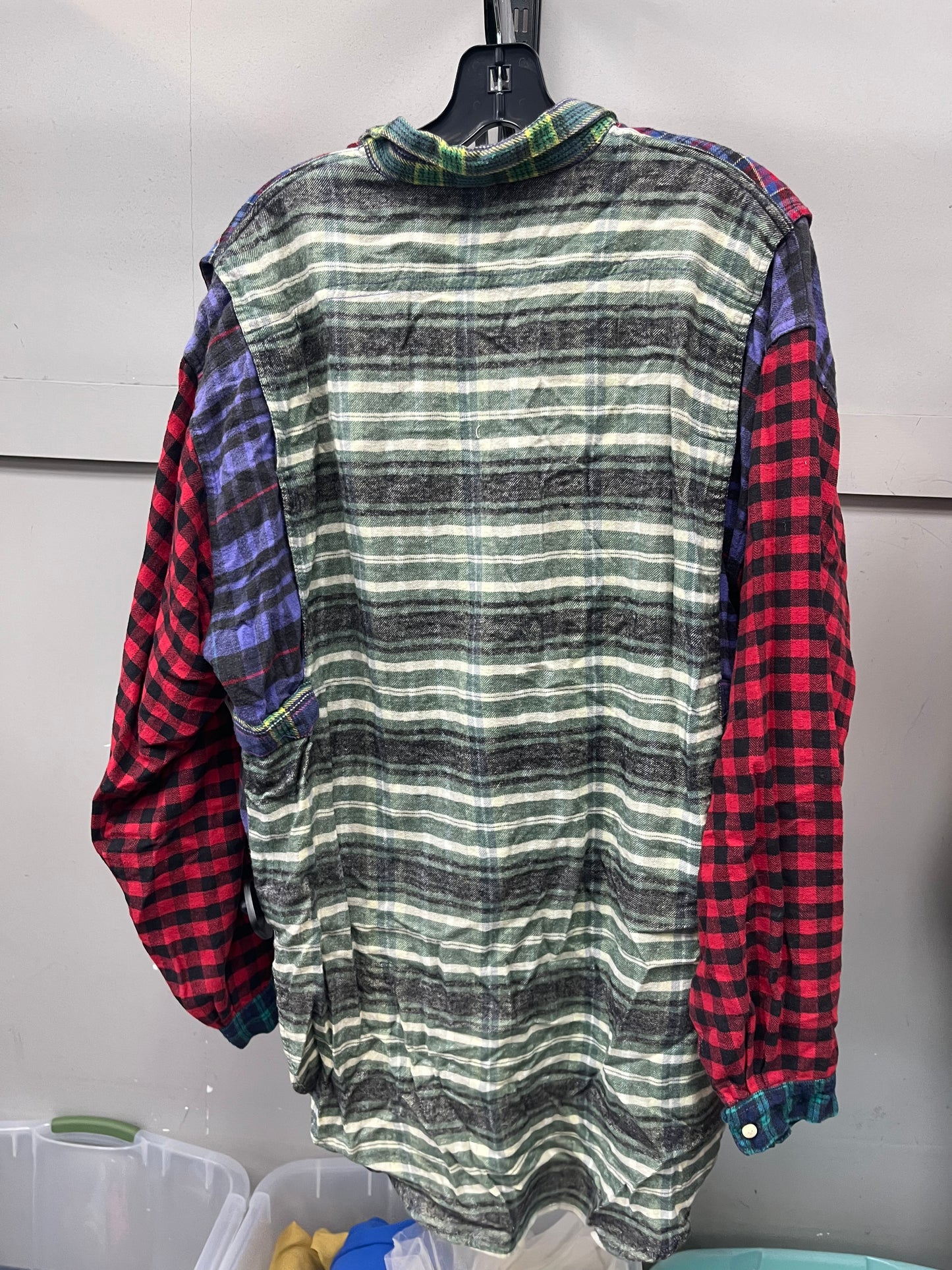 TOP LS by CLOTHES MENTOR In PLAID PATTERN, Size: S