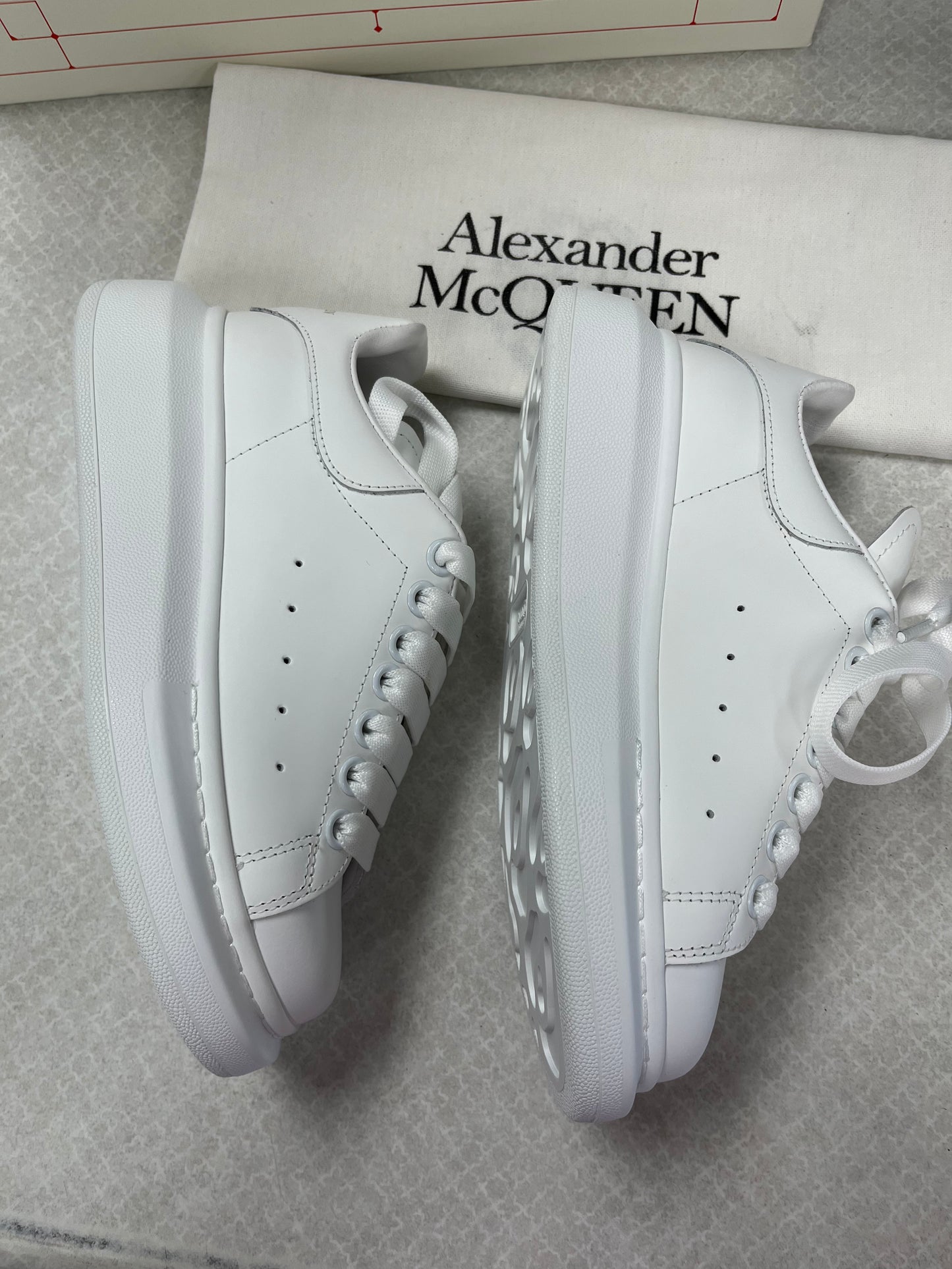 Shoes Luxury Designer By Alexander Mcqueen In White, Size:6