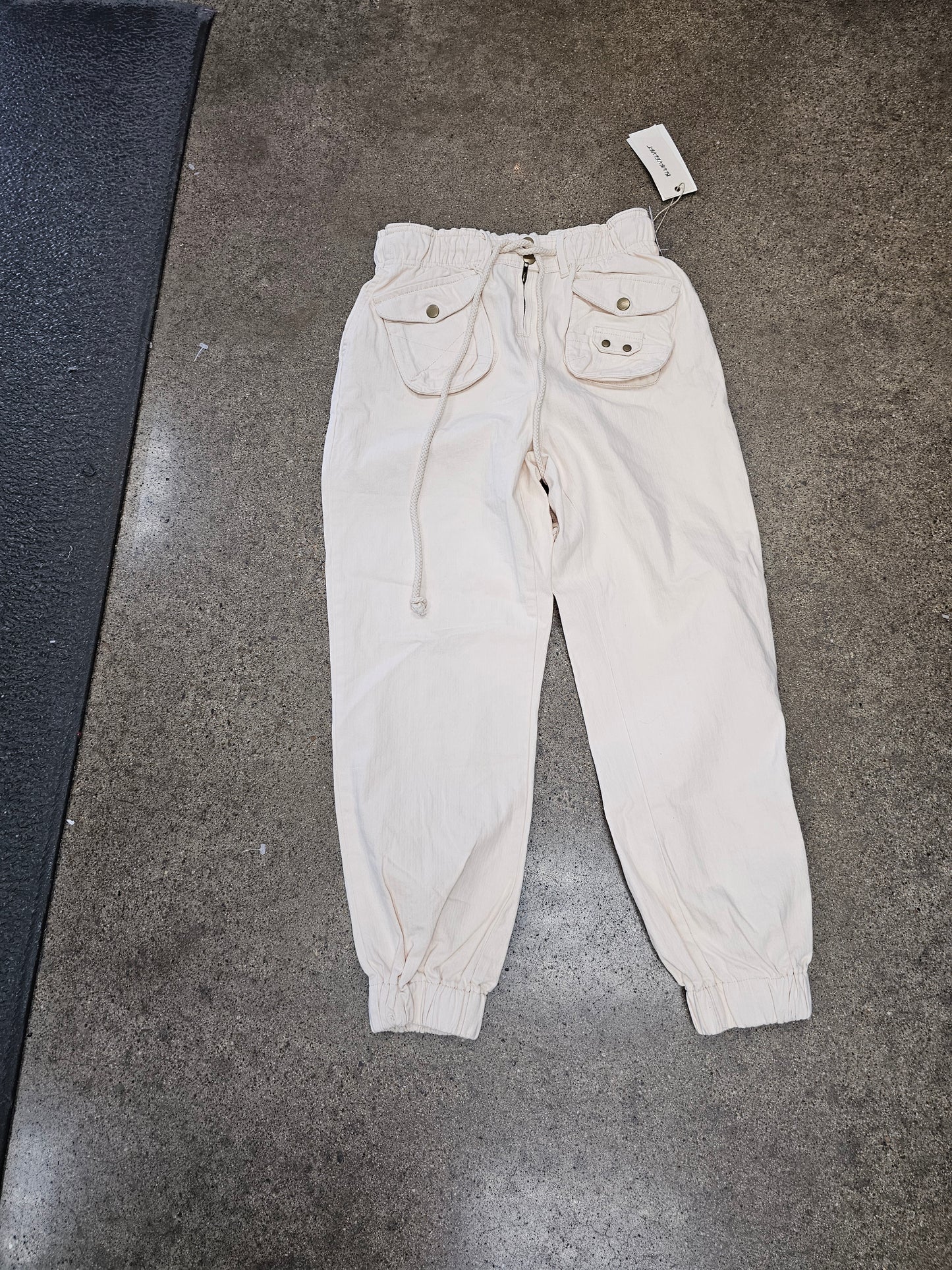 Pants Joggers By Clothes Mentor In Cream, Size:S