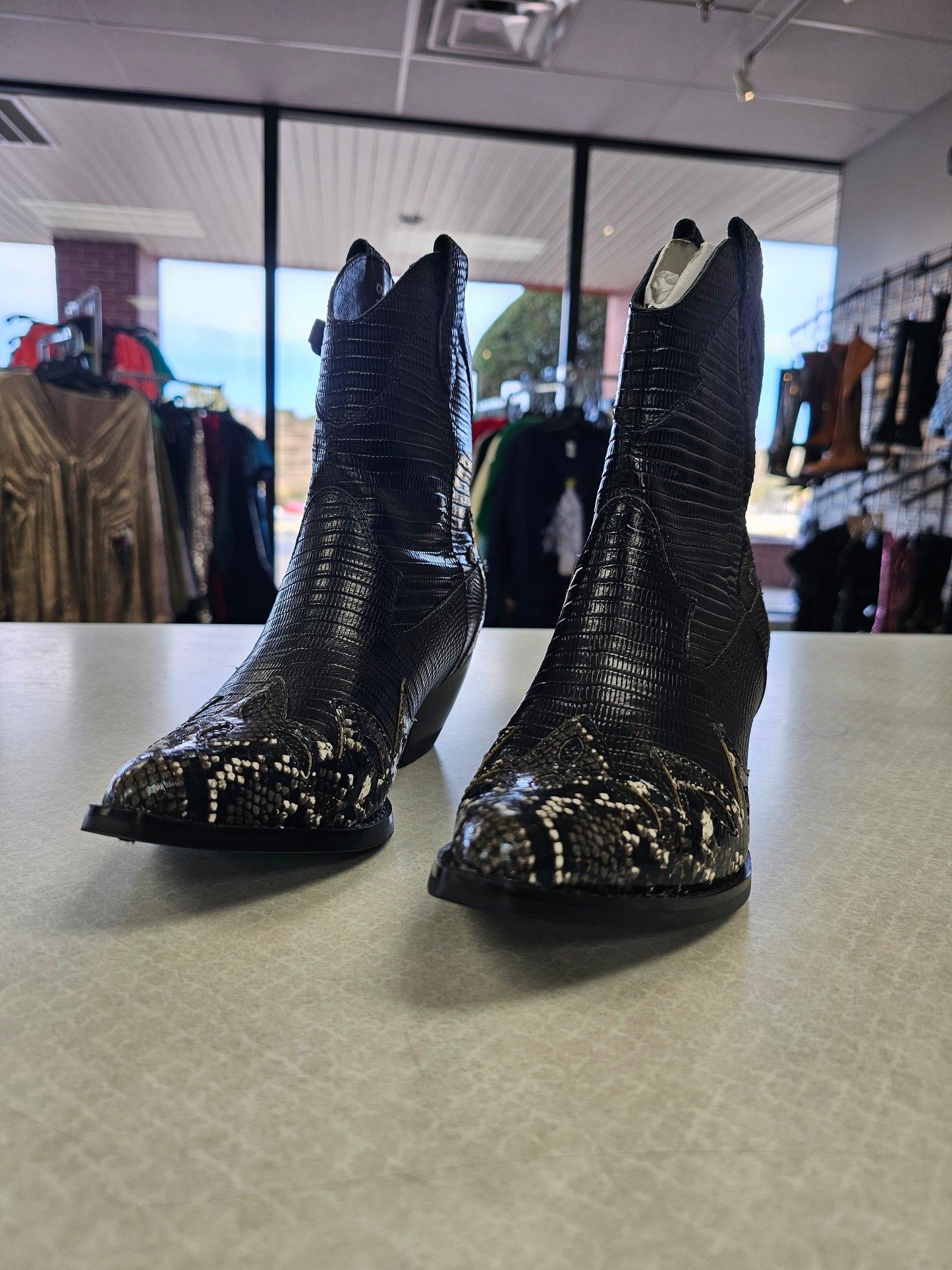 Boots Western By Jeffrey Campbell In Black, Size:7