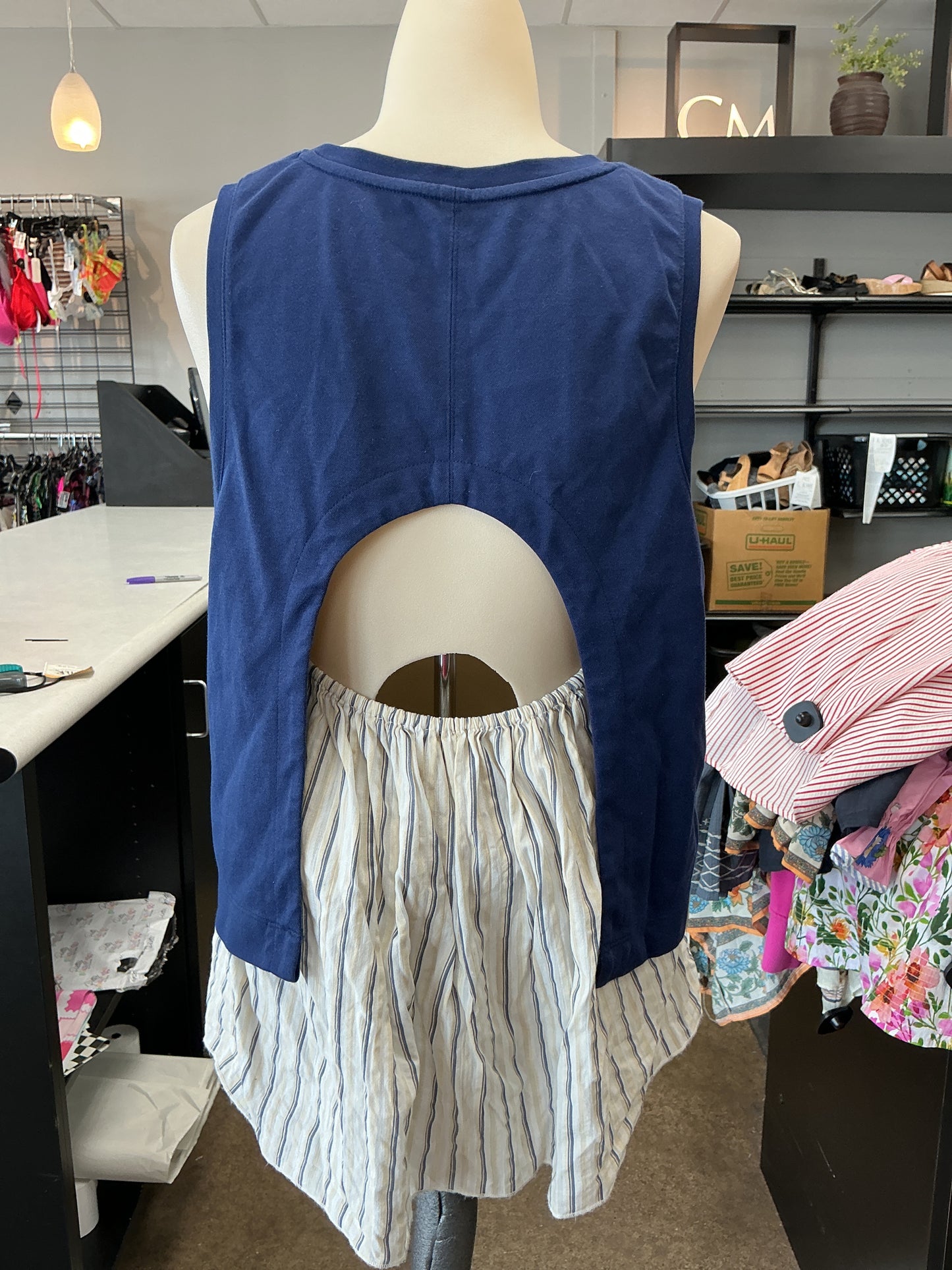 Top Sleeveless By Anthropologie In Blue, Size:L