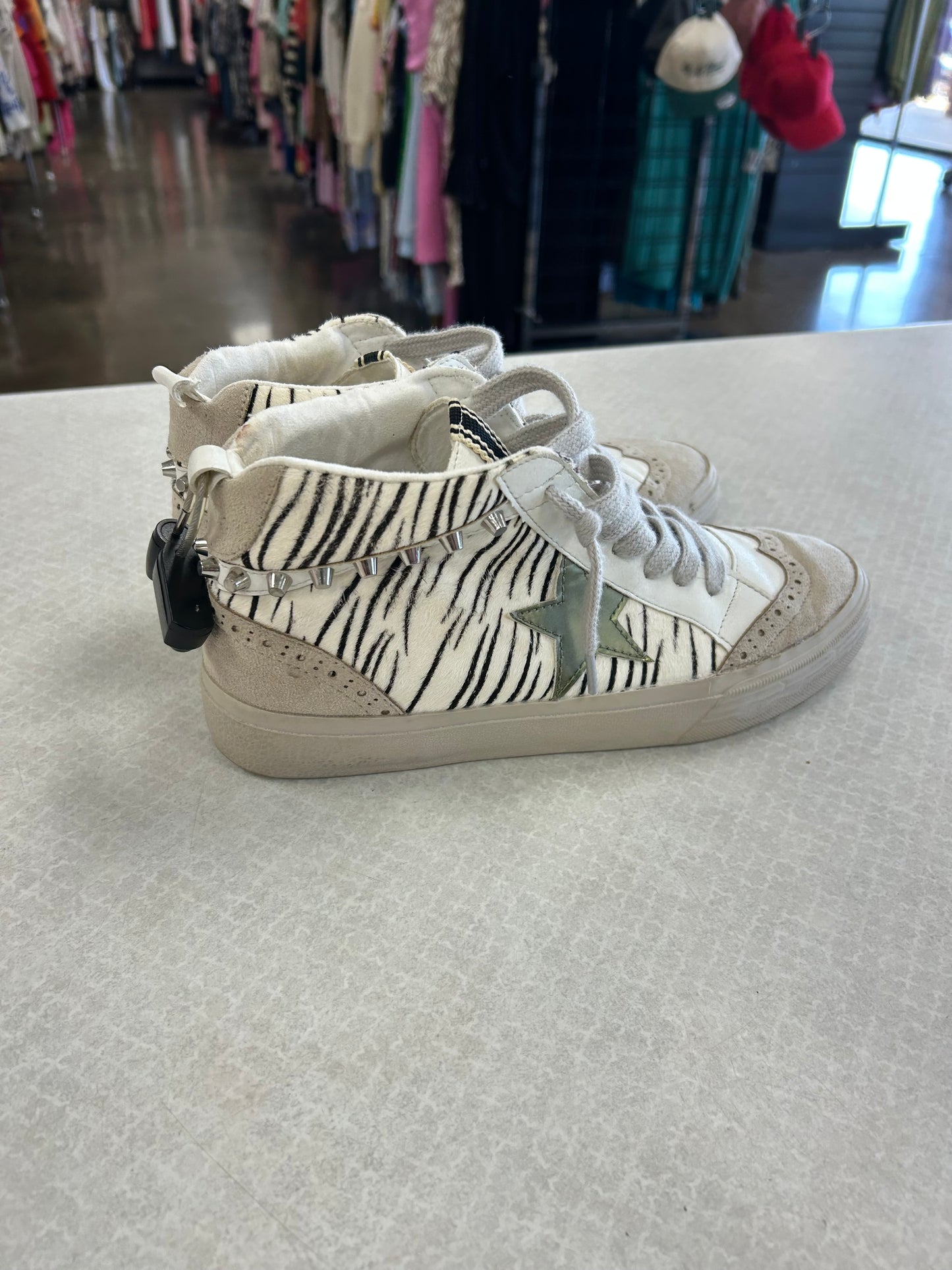 Shoes Sneakers By Shu Shop In Animal Print, Size:6.5