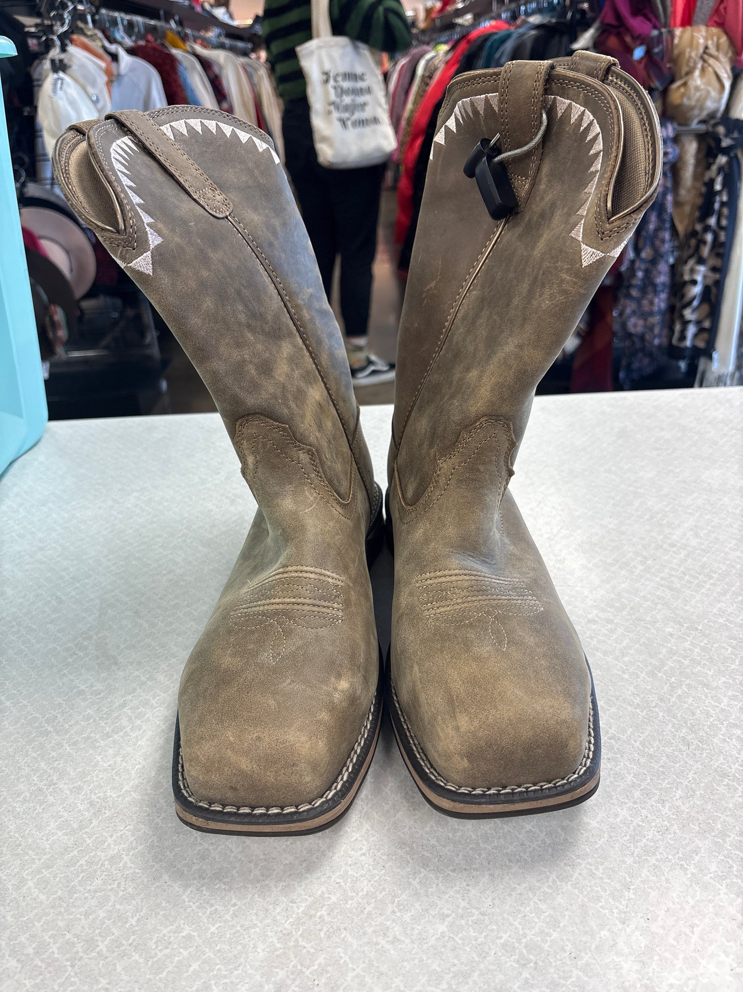 Boots Western By Ariat In Tan, Size:11