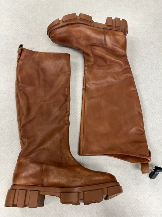 BOOTS KNEE FLATS by FREE PEOPLE In TAN, Size: 8.5