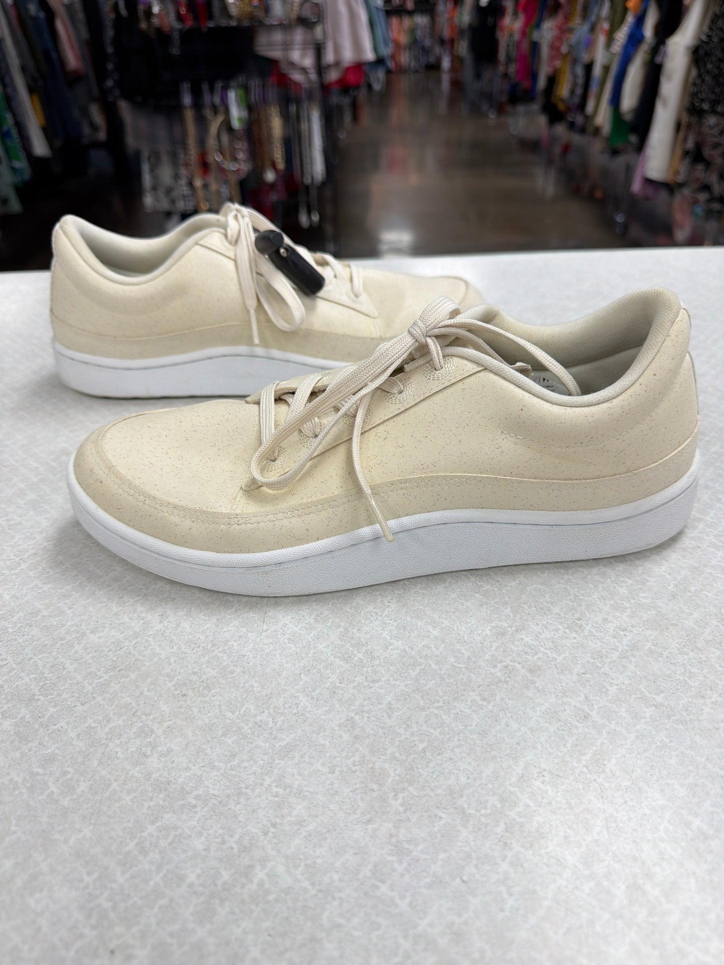 Shoes Sneakers By Allbirds In Cream, Size:9