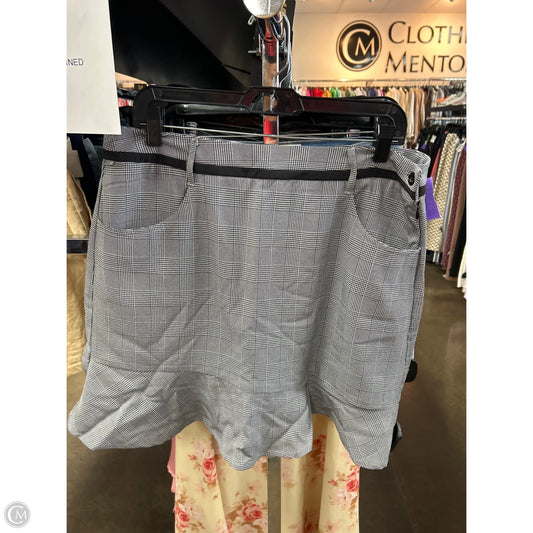 Skirt Mini & Short By Clothes Mentor In Black & White, Size: 12