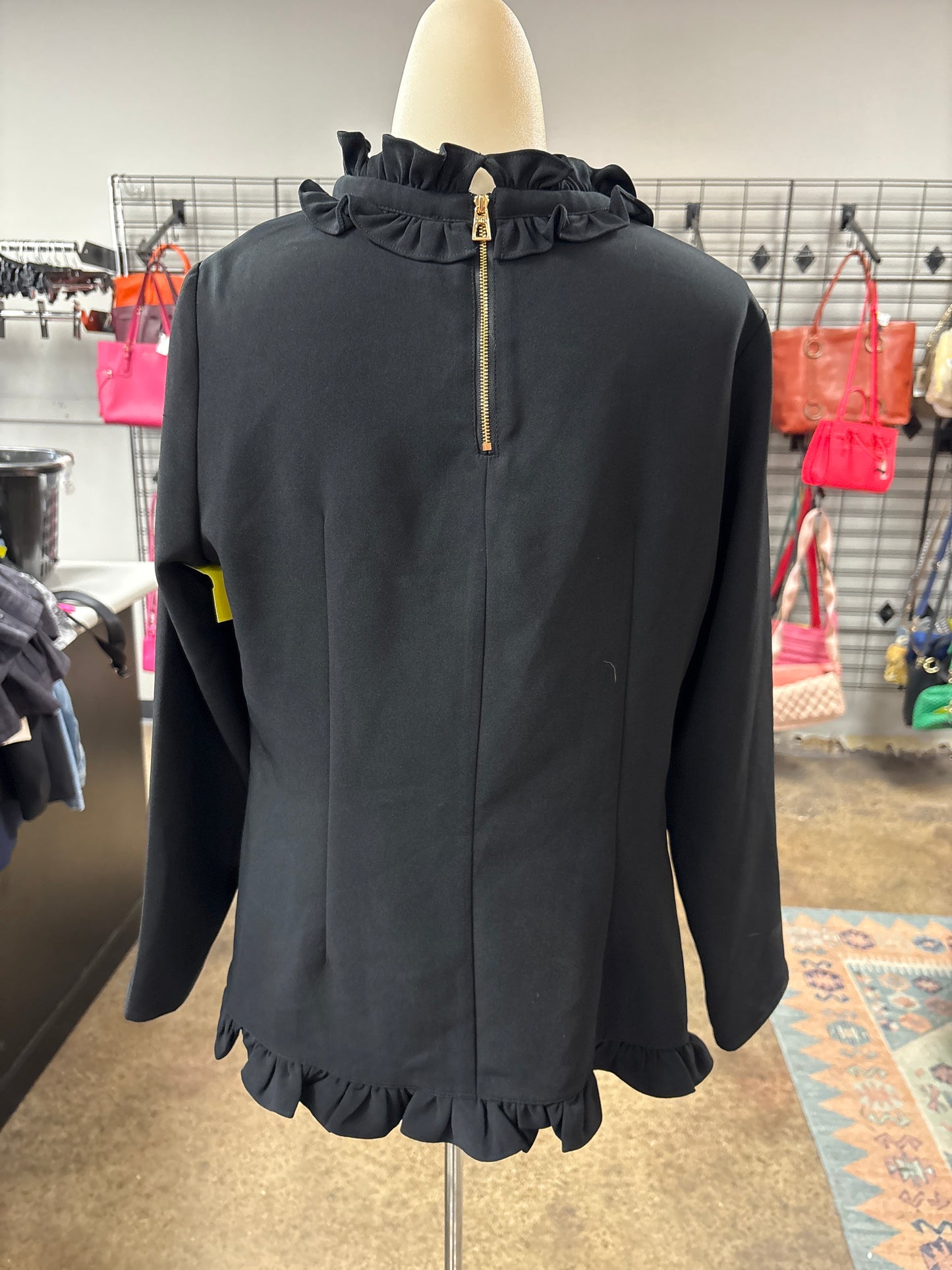 Top Ls By Sail To Sable In Black, Size:M