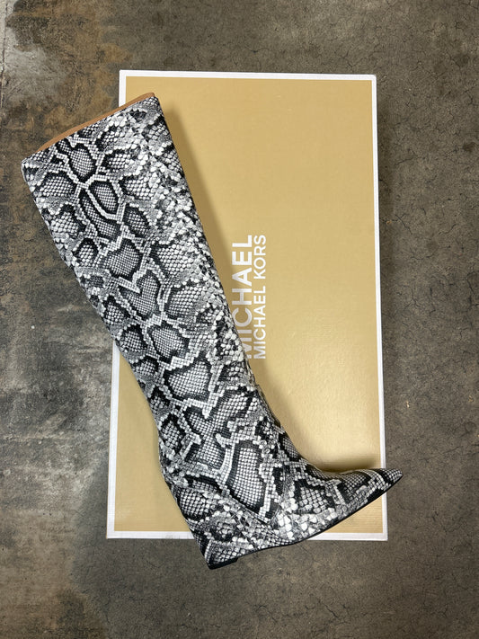 Boots Knee Flats By Michael By Michael Kors In Snakeskin Print, Size:7.5