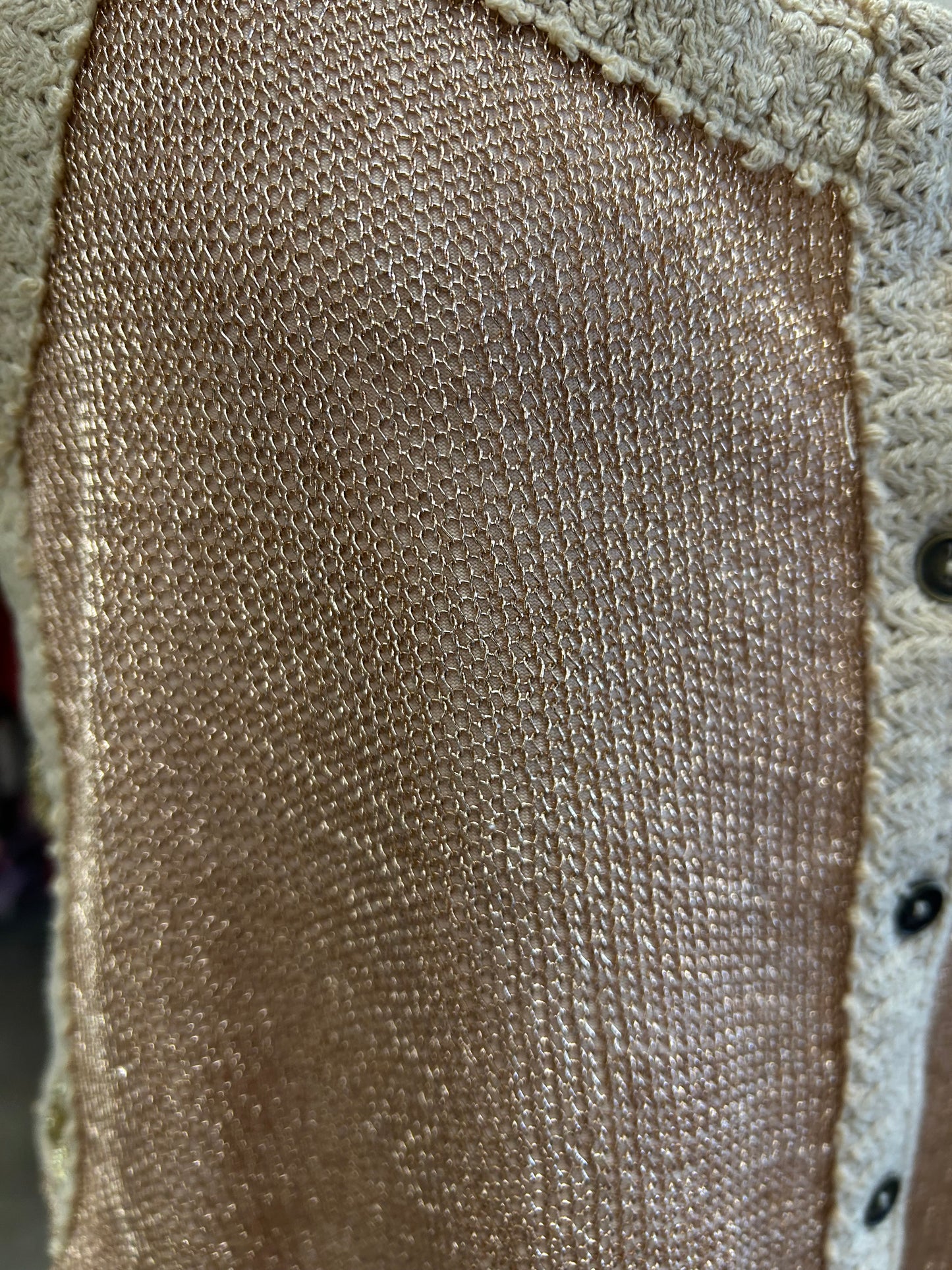 Top Sleeveless By Gimmicks In Gold & Tan, Size:L