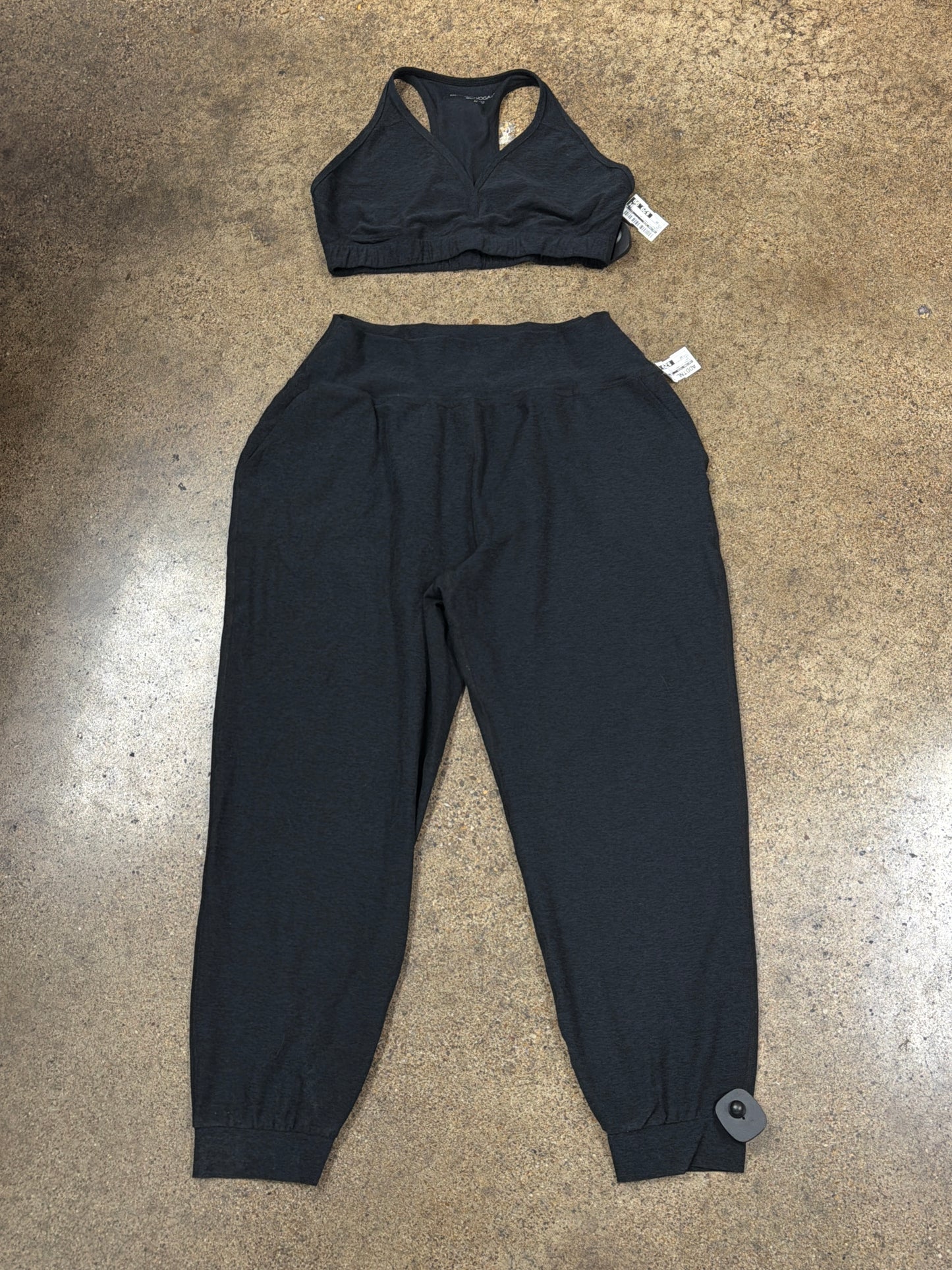Athletic Pants 2Pc By Beyond Yoga In Grey, Size:2X