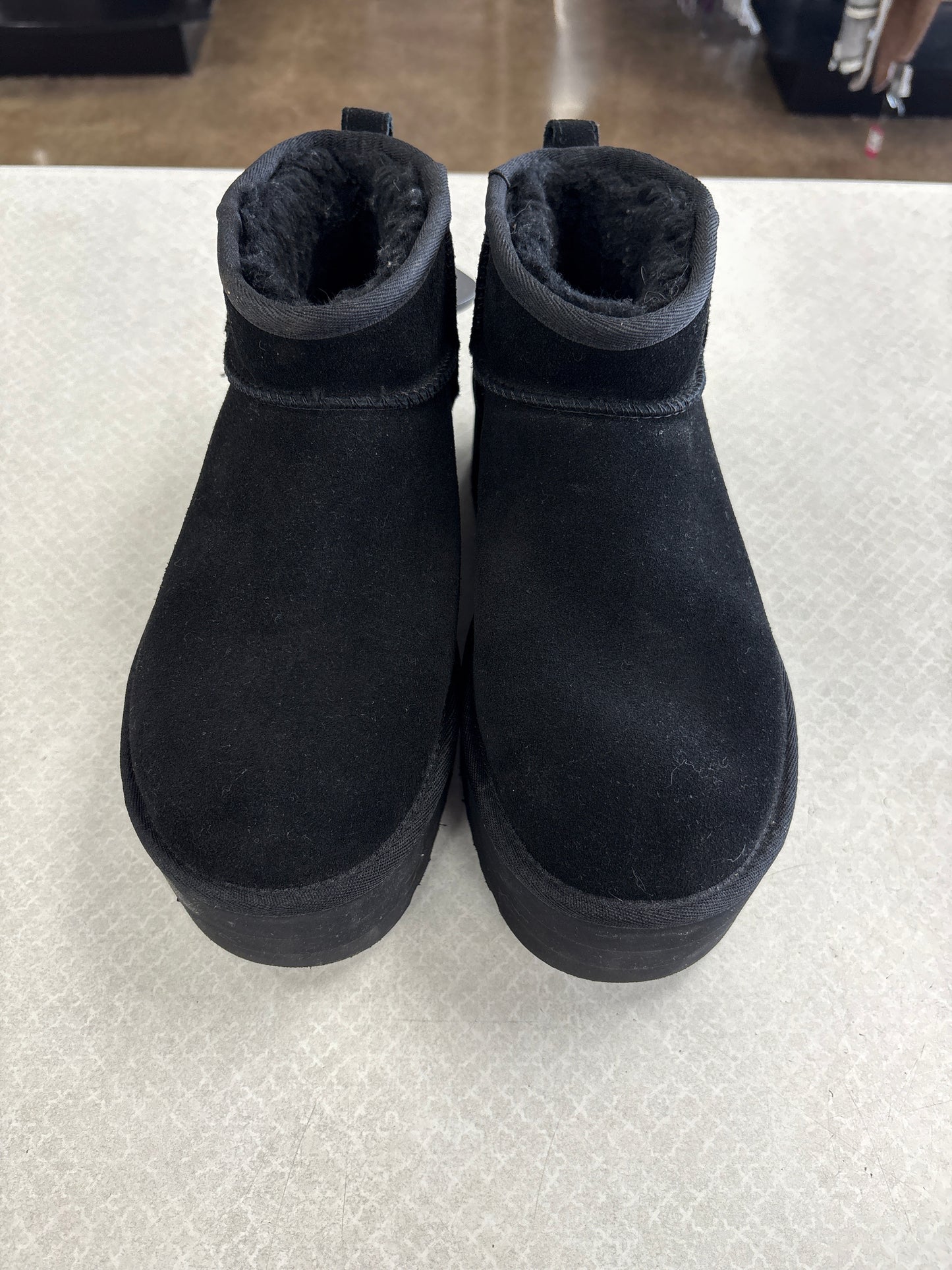 BOOTS DESIGNER by UGG In BLACK, Size: 9
