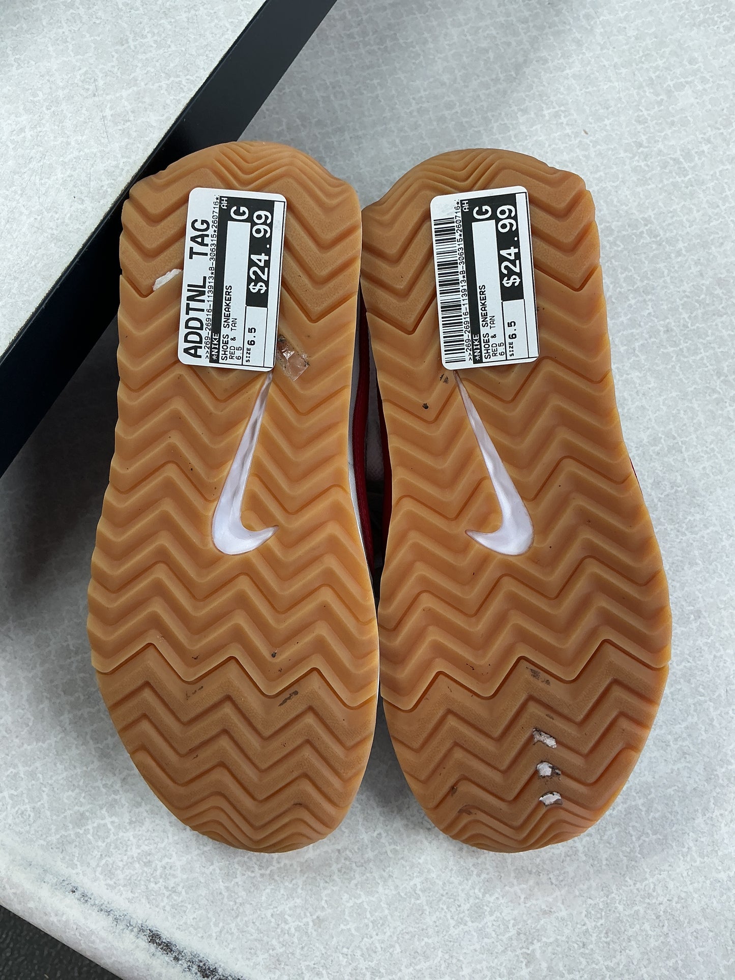 Shoes Sneakers By Nike In Red & Tan, Size:6.5