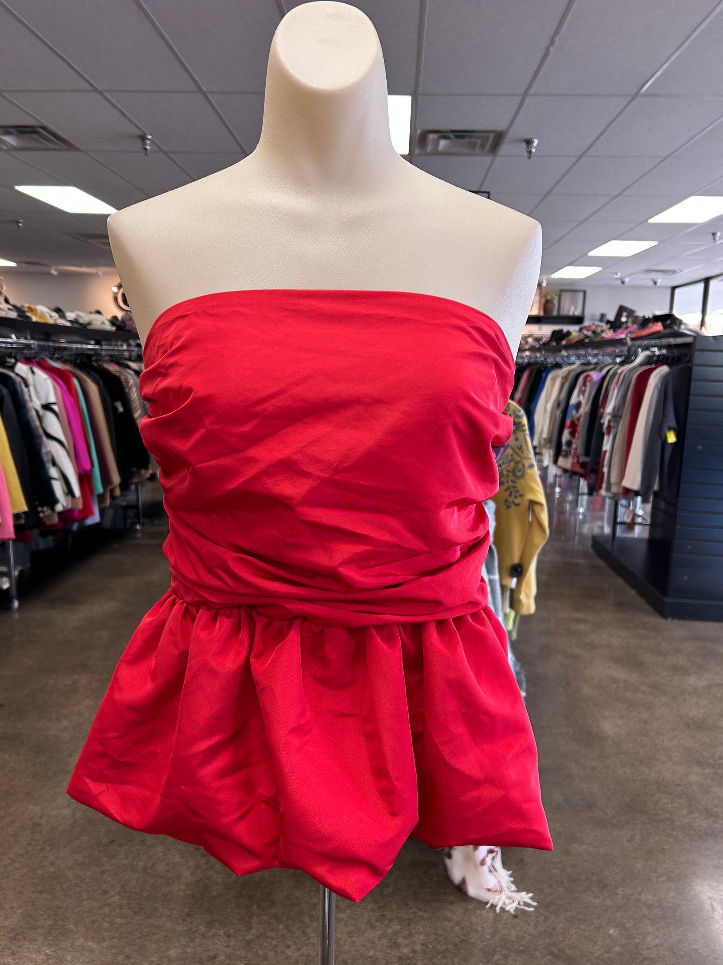 Top Sleeveless By Steve Madden In Red, Size:L
