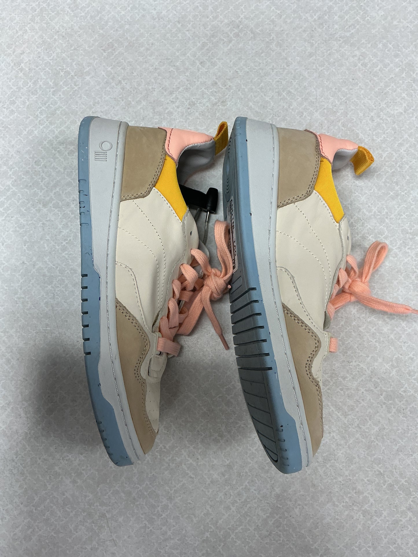 Shoes Sneakers By Cma In Pink & Tan, Size:7