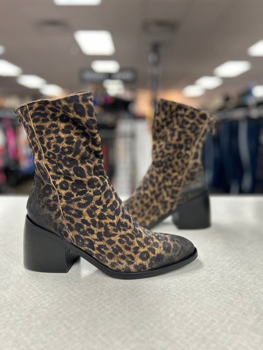Boots Ankle Heels By MIMMU In Animal Print, Size:8