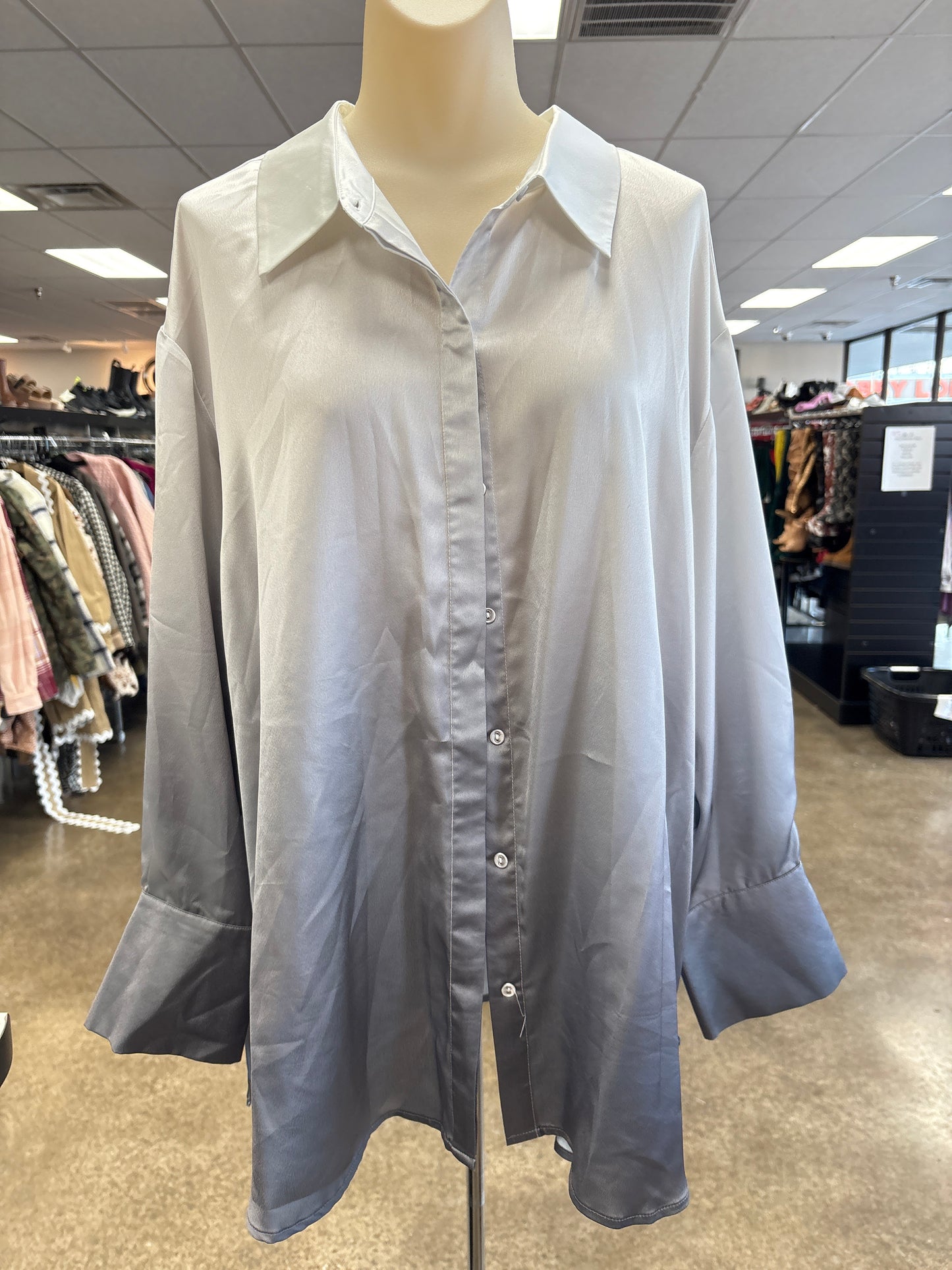 Top Ls By Vince Camuto In Grey & White, Size:2X