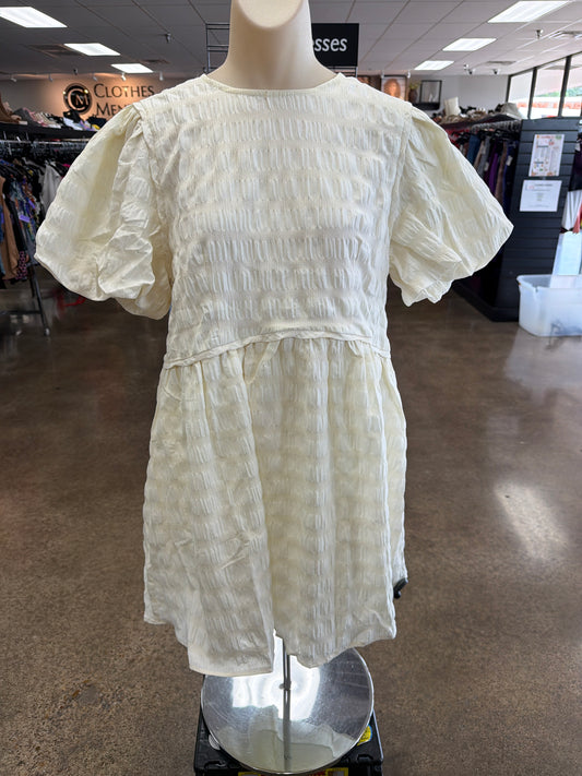Dress Casual Short By Clothes Mentor In Cream, Size:L