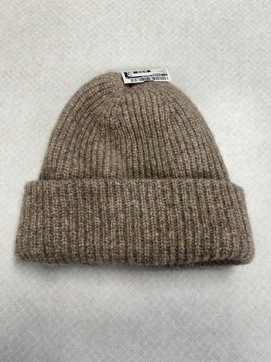 Hat Beanie By Clothes Mentor In Tan