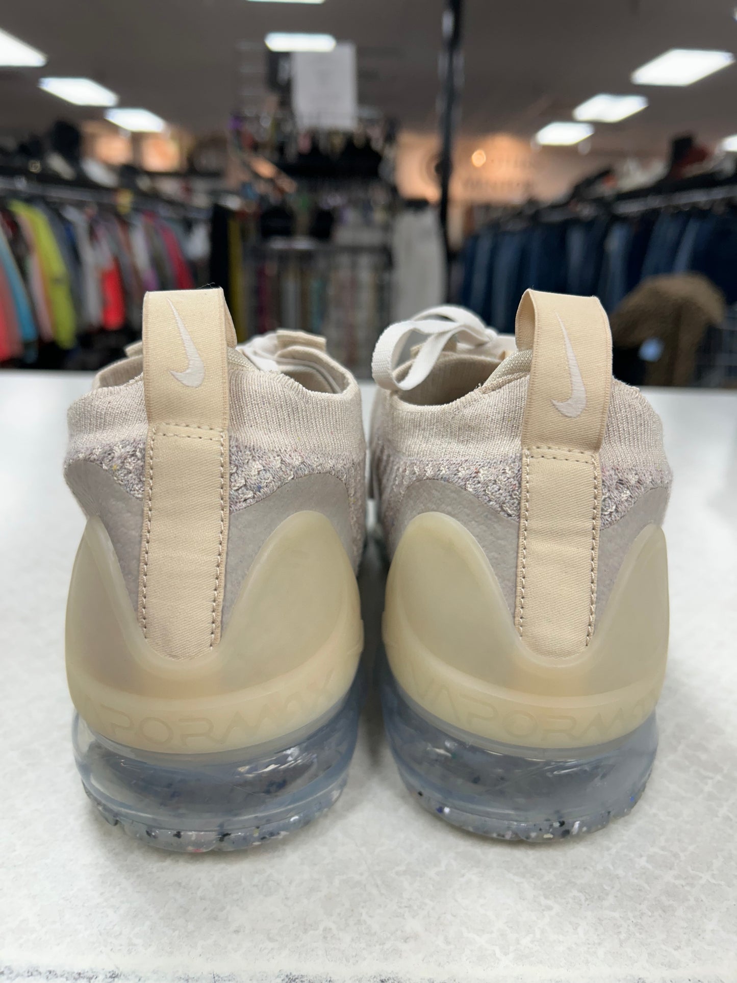 Shoes Athletic By Nike In Cream, Size:10