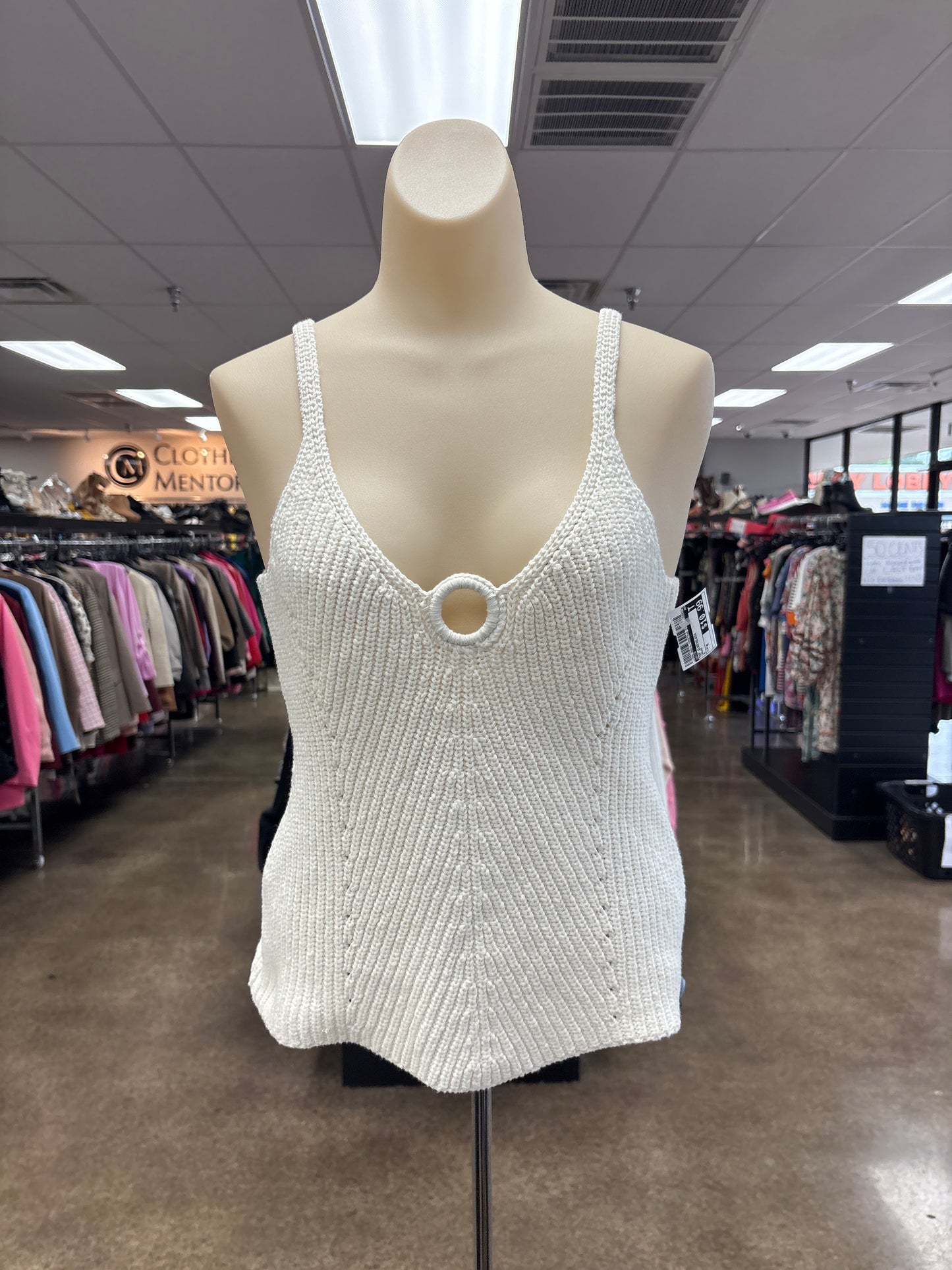 Top Sleeveless By Astr In Cream, Size:M