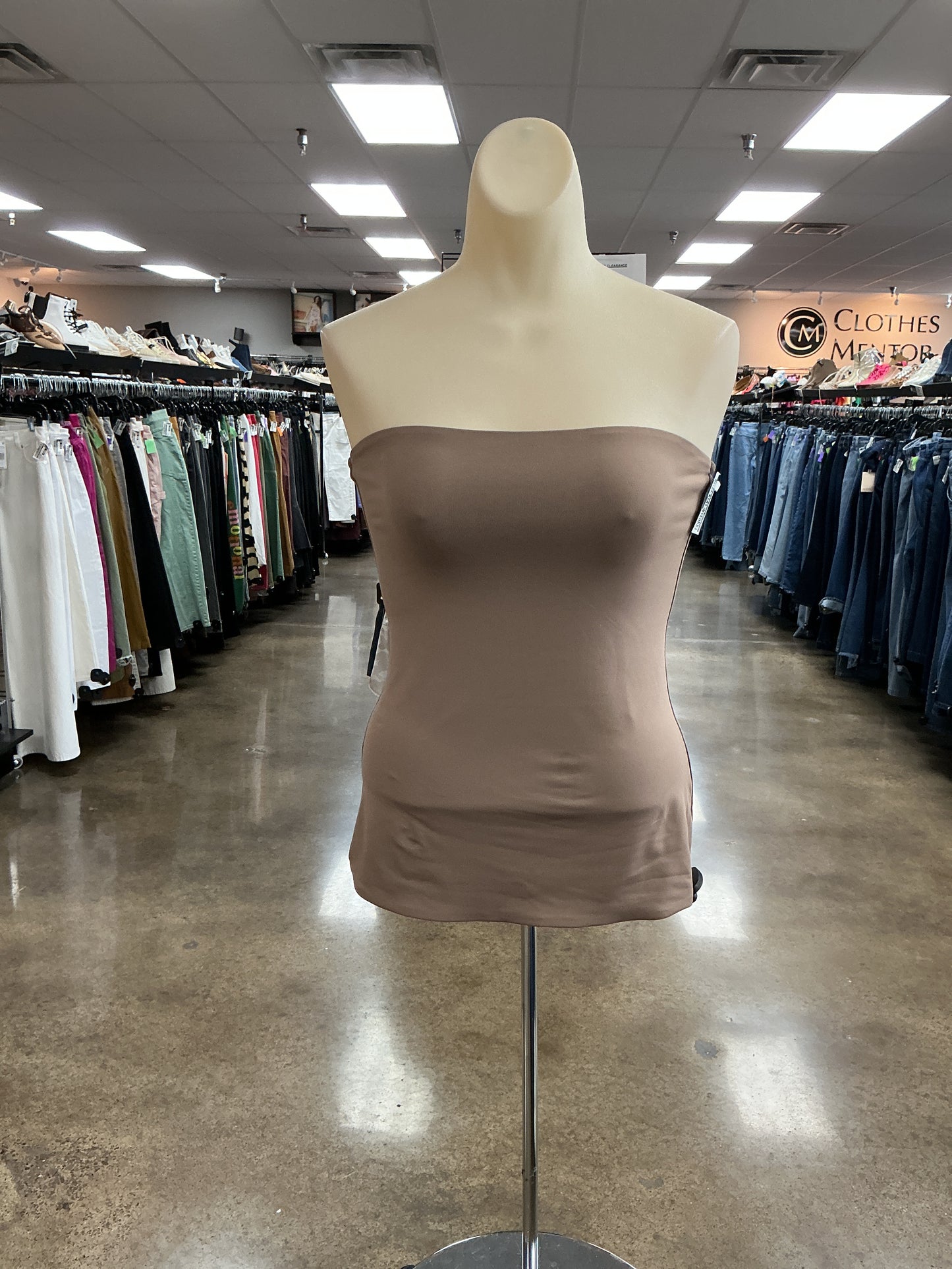 Top Sleeveless By Babaton In Tan, Size:M