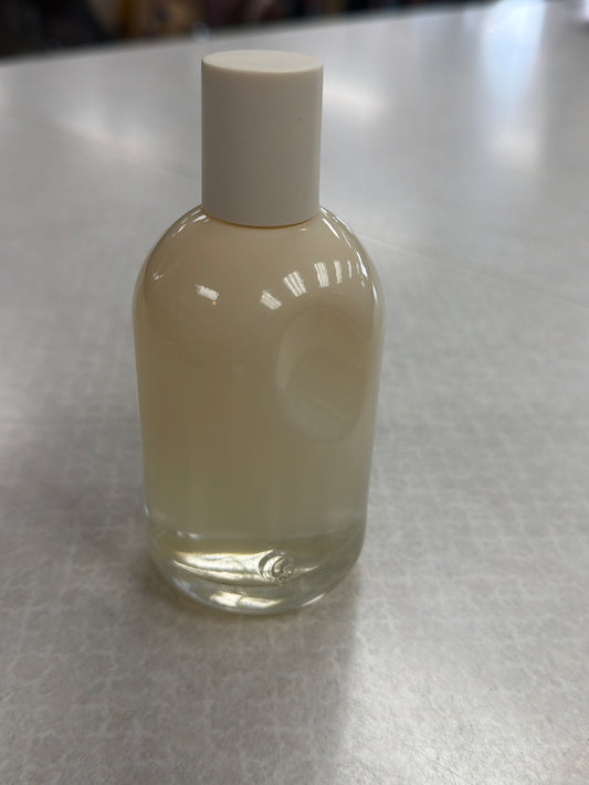 Fragrance By Clothes Mentor In Cream