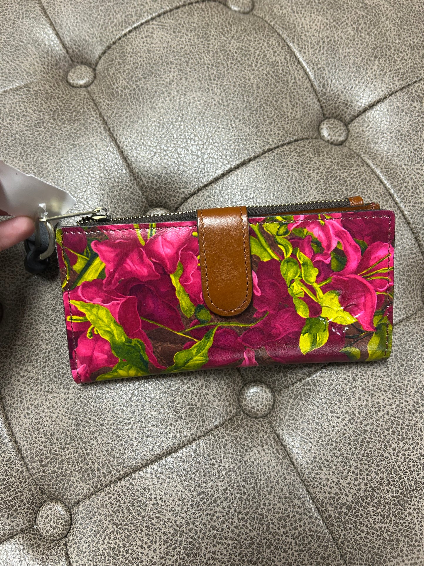 Wallet Designer By Patricia Nash In Floral Print, Size:Medium