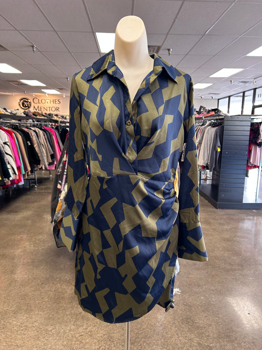 Dress Casual Short By Clothes Mentor In Blue & Green, Size:S