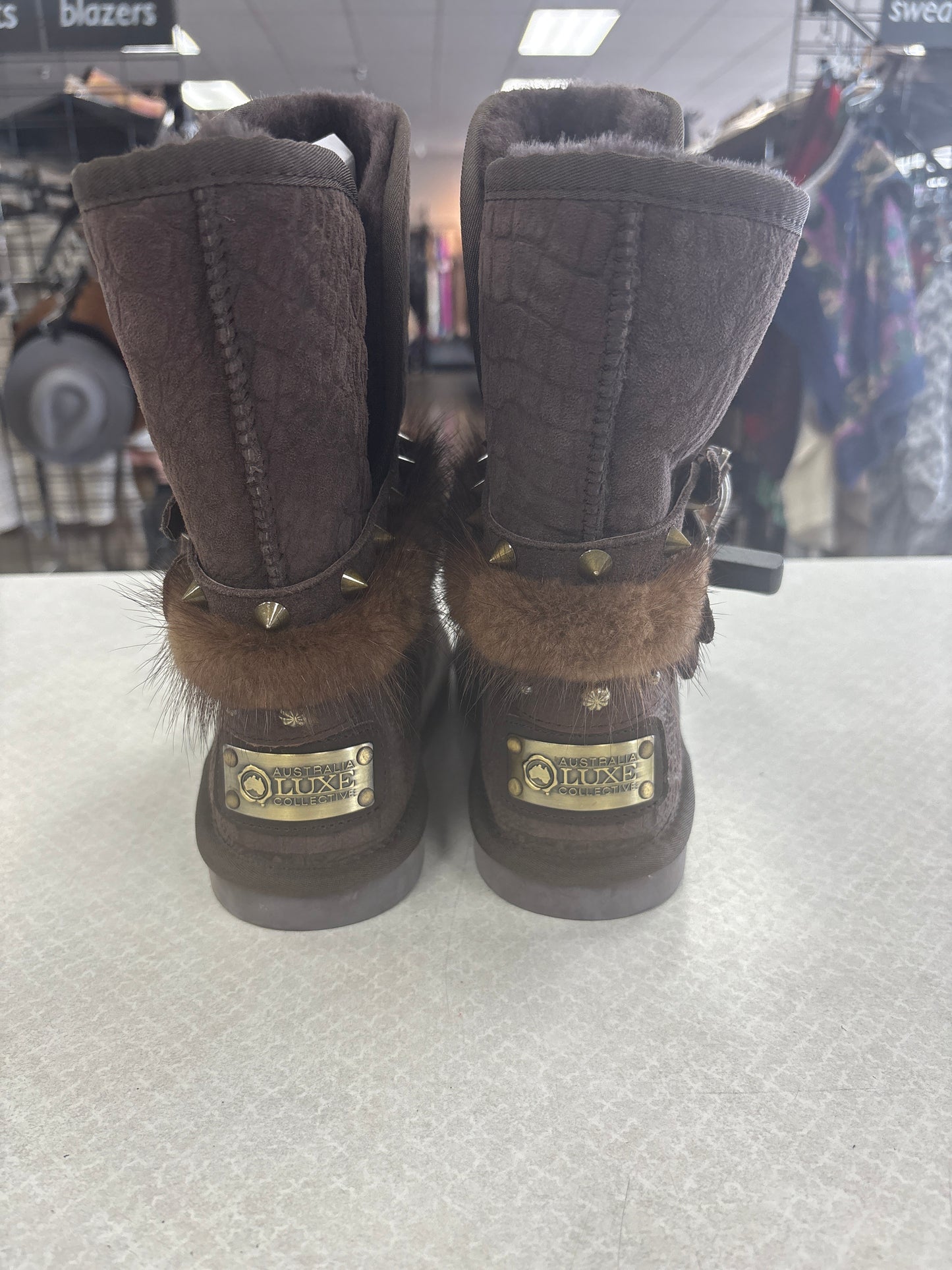 BOOTS ANKLE FLATS by    CLOTHES MENTOR In BROWN, Size: 9