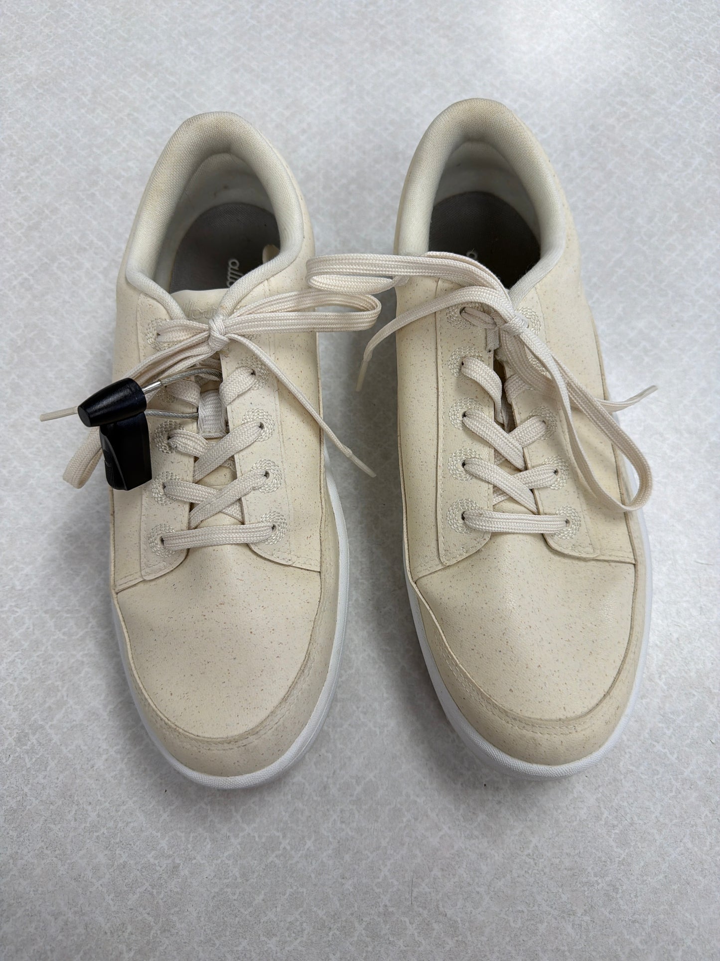 Shoes Sneakers By Allbirds In Cream, Size:9