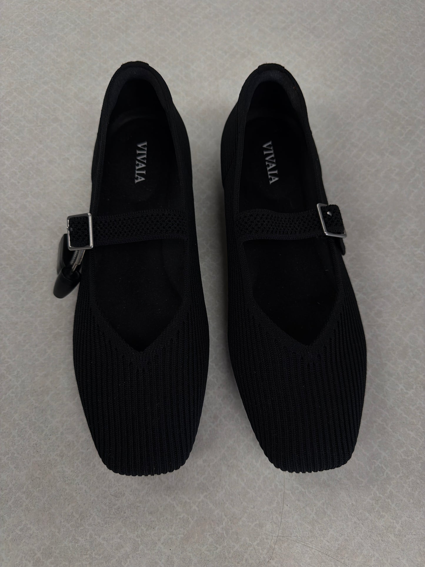 Shoes Flats By Vivaia In Black, Size:6
