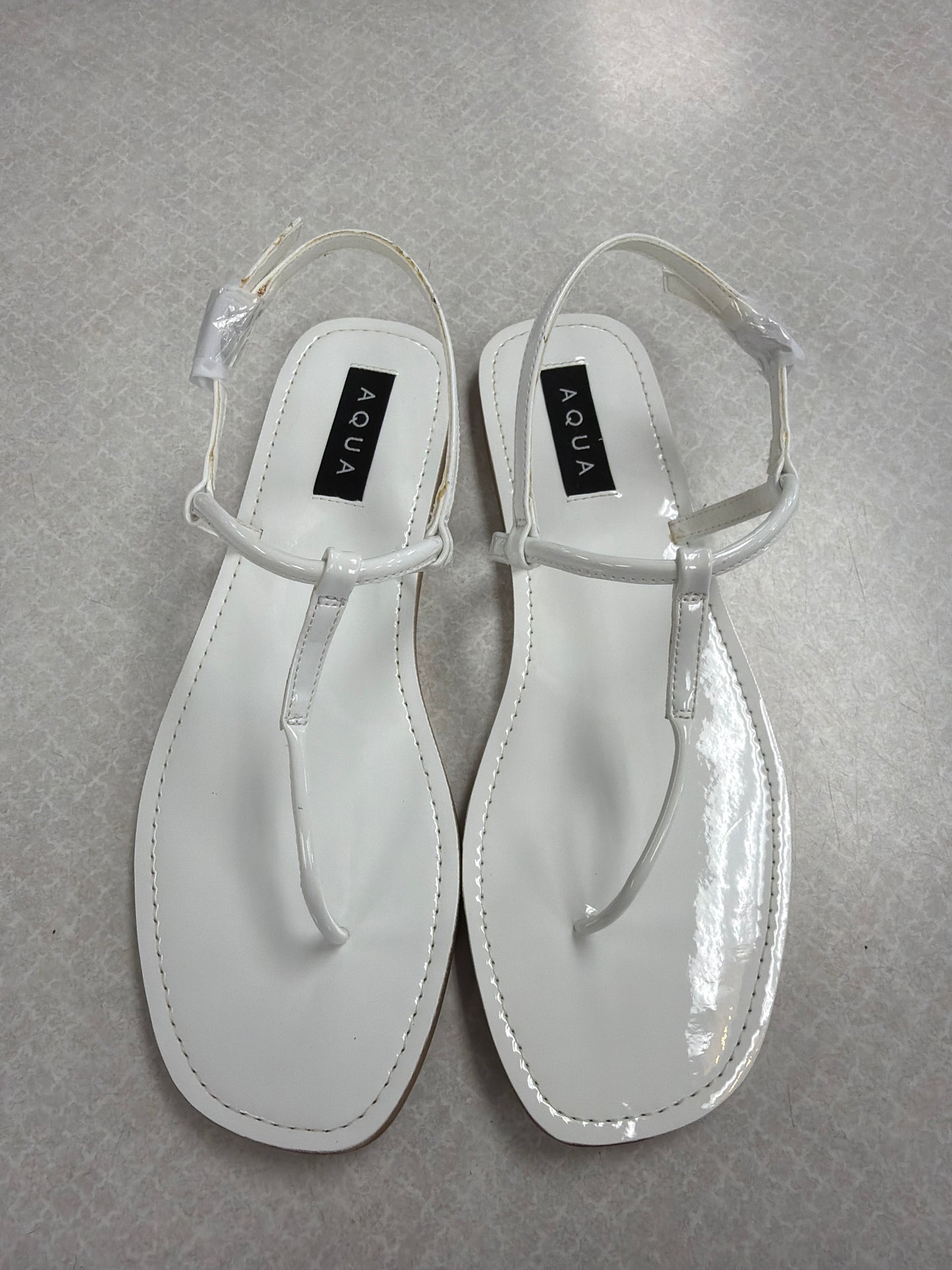 Sandals Flats By Aqua In White, Size:9