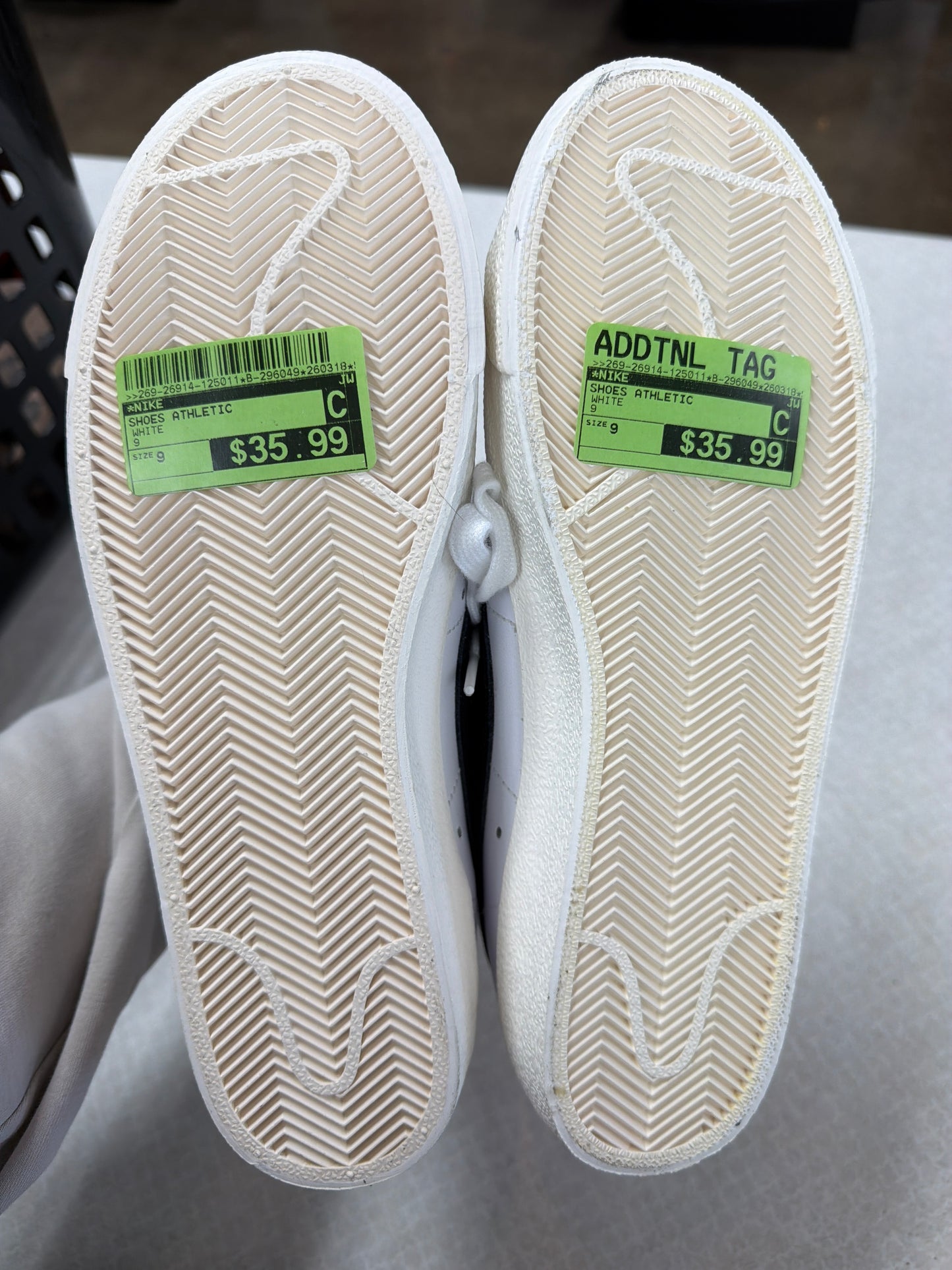 Shoes Athletic By Nike In White, Size:9