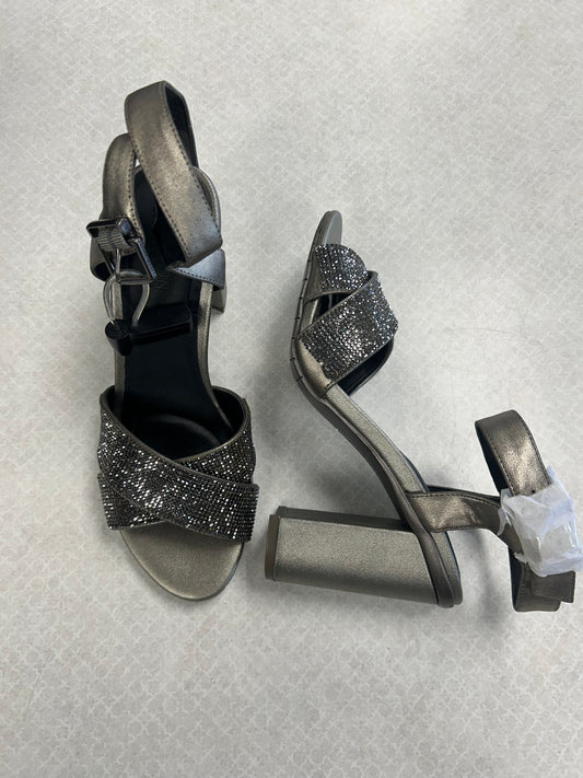 SANDALS HEELS BLOCK by KENNETH COLE REACTION In SILVER, Size: 8.5
